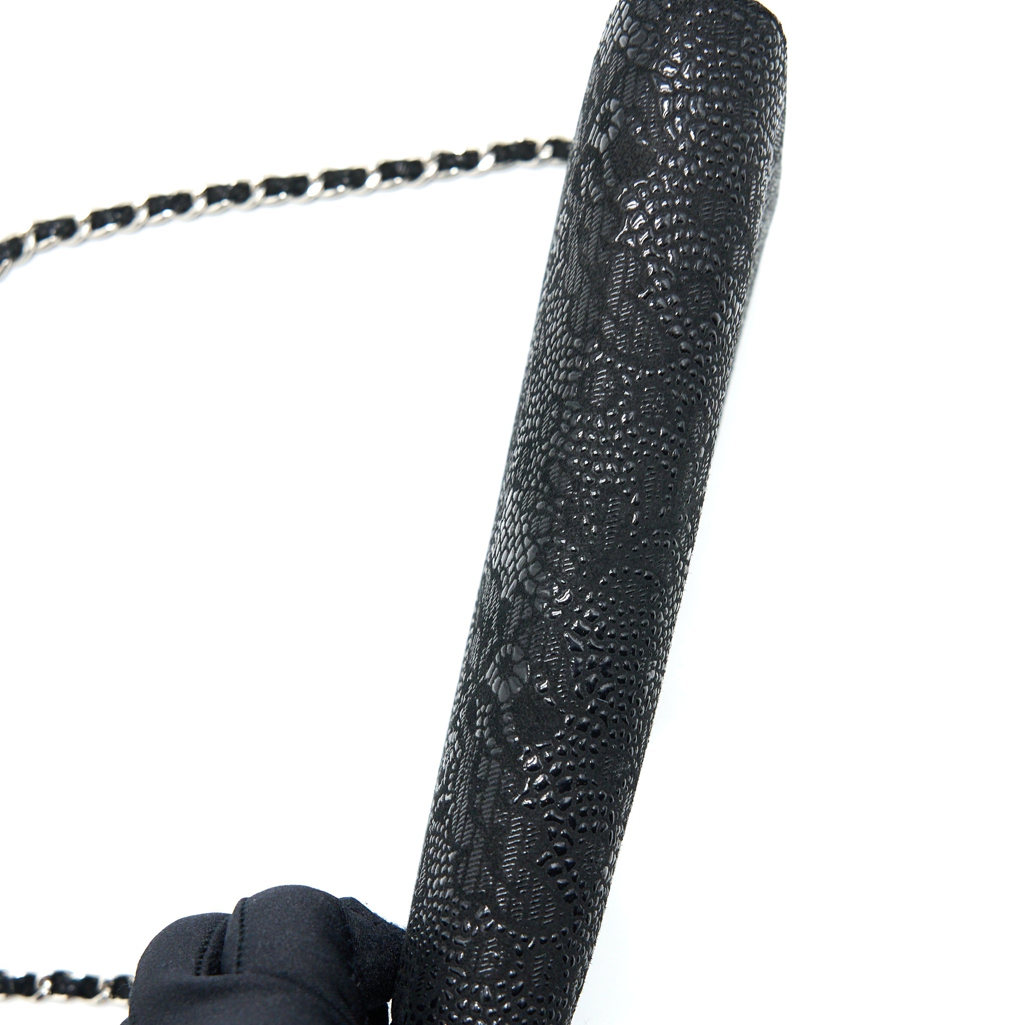 chanel-seasonal-wallet-on-chain-fabric-black-shw