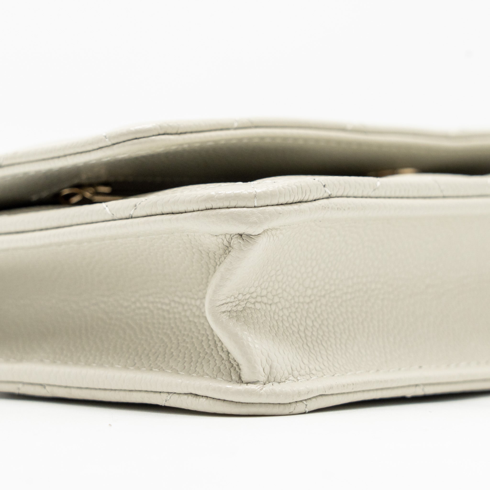 chanel-classic-wallet-on-chain-caviar-creamy-white-lghwmicrochip