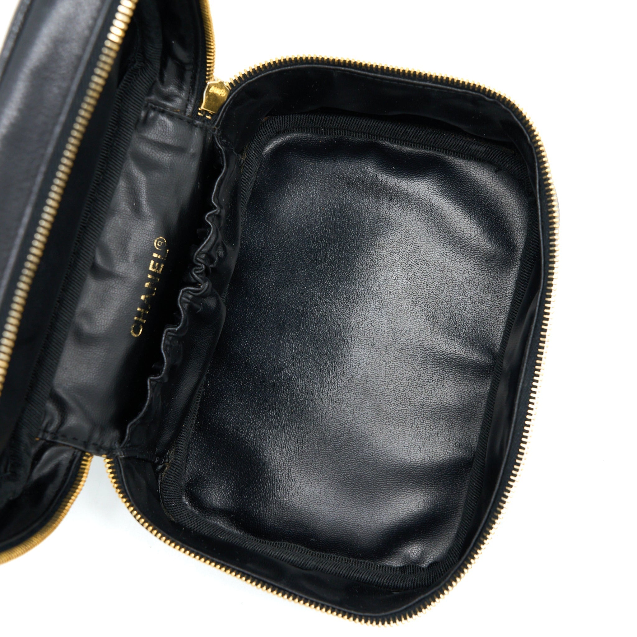 chanel-vintage-vanity-case-caviar-black-with-ghw