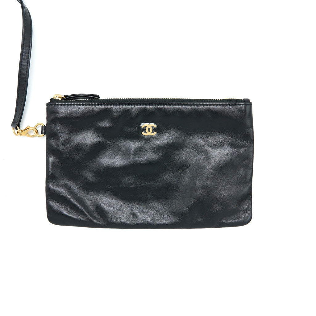 chanel-medium-22-bag-white-letter-shiny-calfskin-black-ghw-microchip
