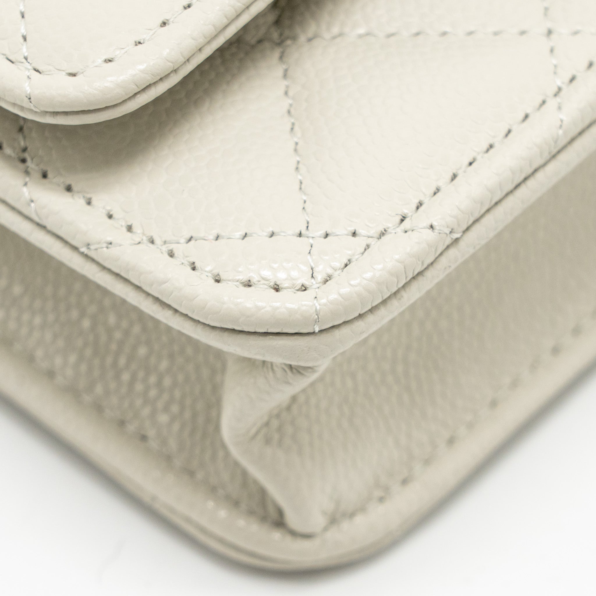 chanel-classic-wallet-on-chain-caviar-creamy-white-lghwmicrochip