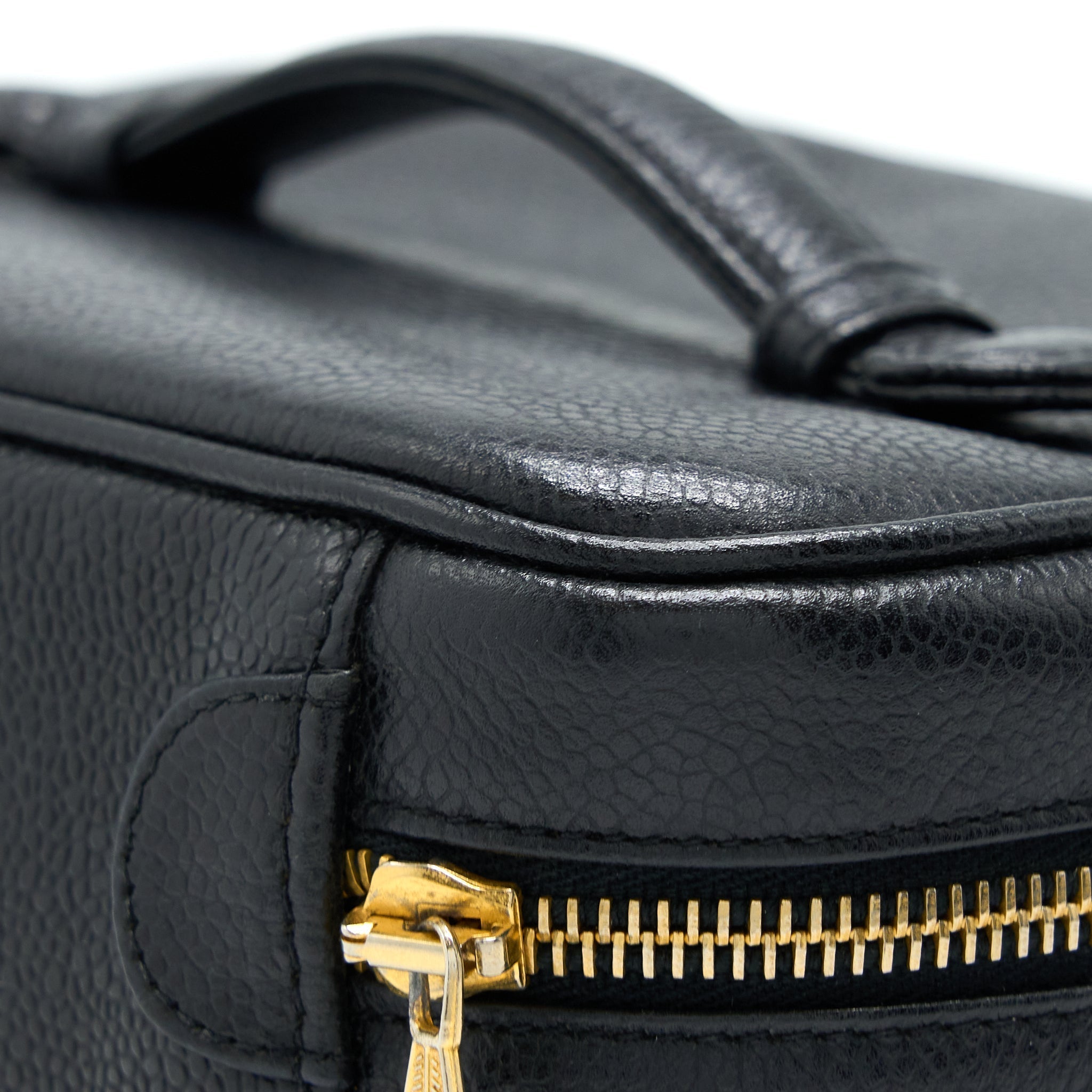 chanel-vintage-vanity-case-caviar-black-with-ghw