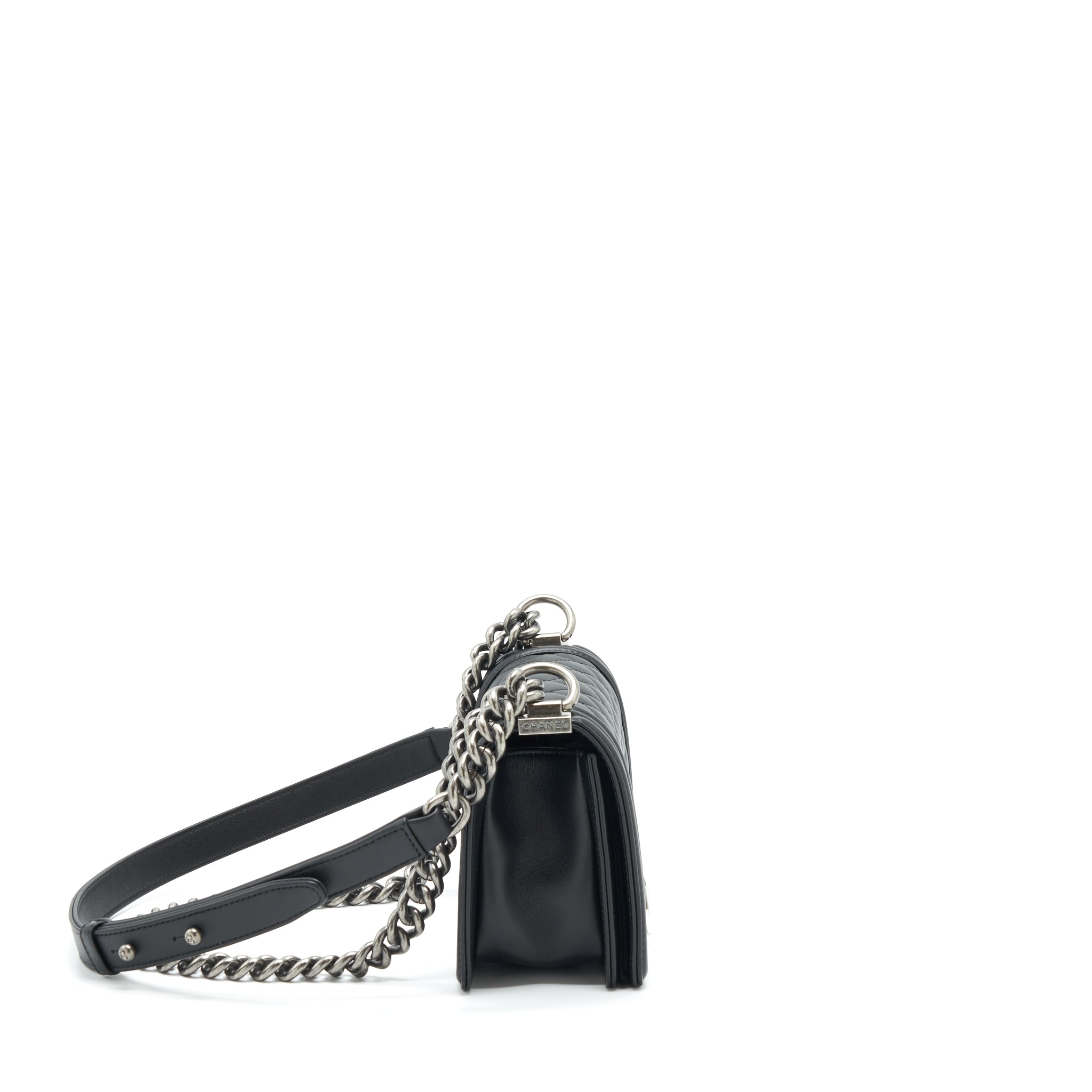 chanel-small-boy-calfskin-black-ruthenium-sliver-hardware-1