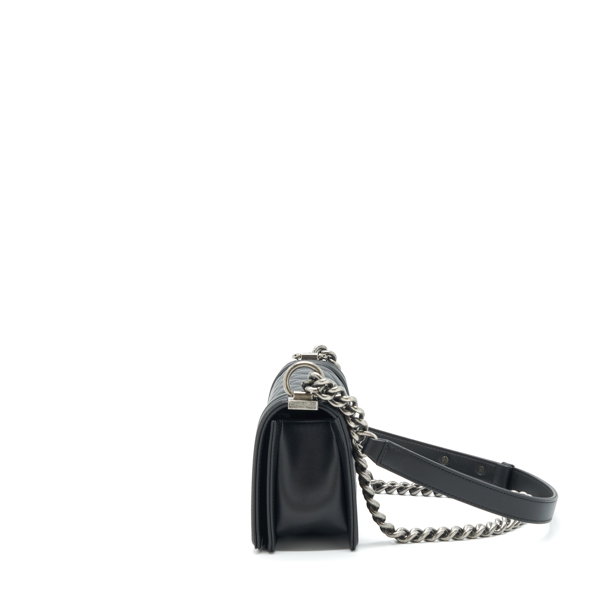 chanel-small-boy-calfskin-black-ruthenium-sliver-hardware-1