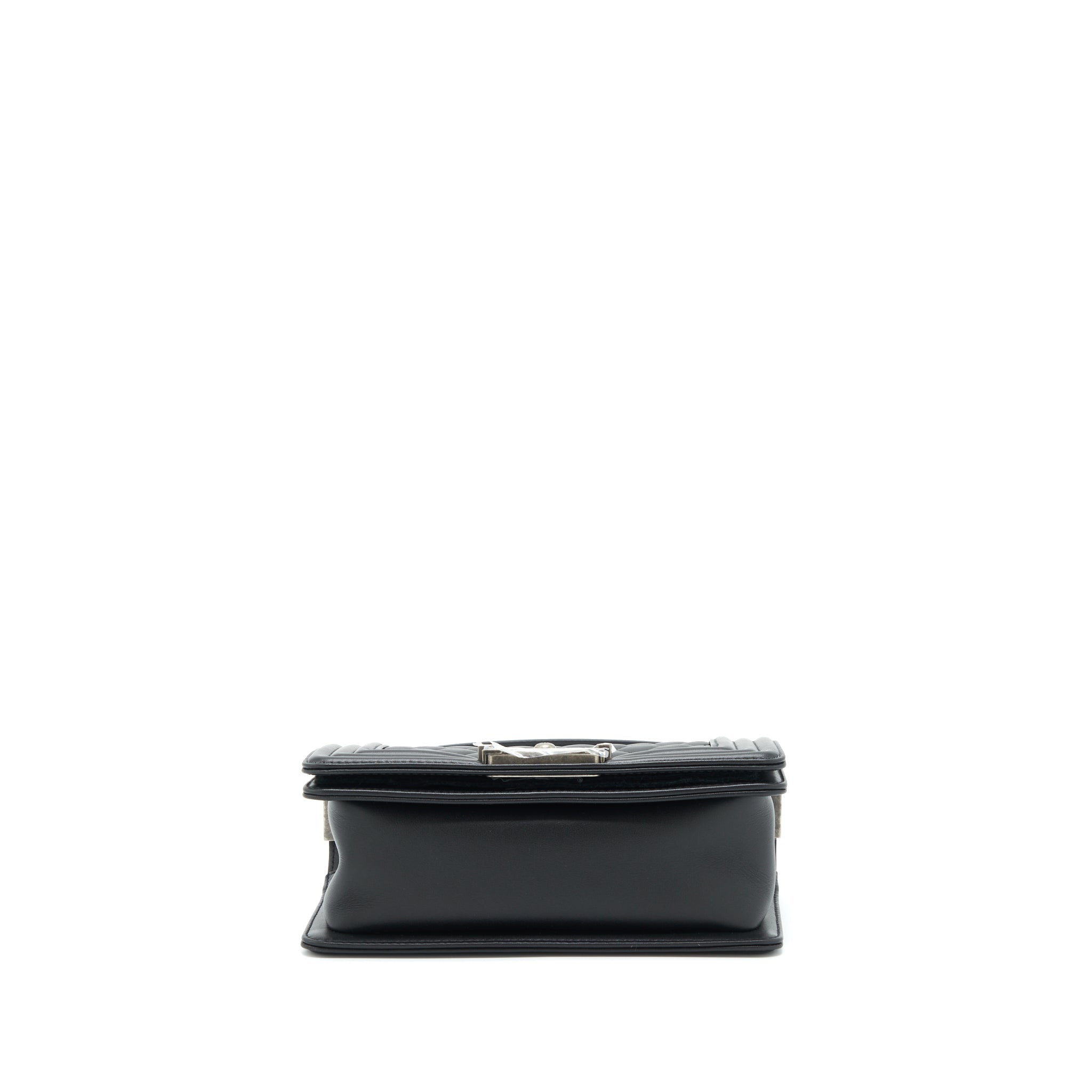 chanel-small-boy-calfskin-black-ruthenium-sliver-hardware-1
