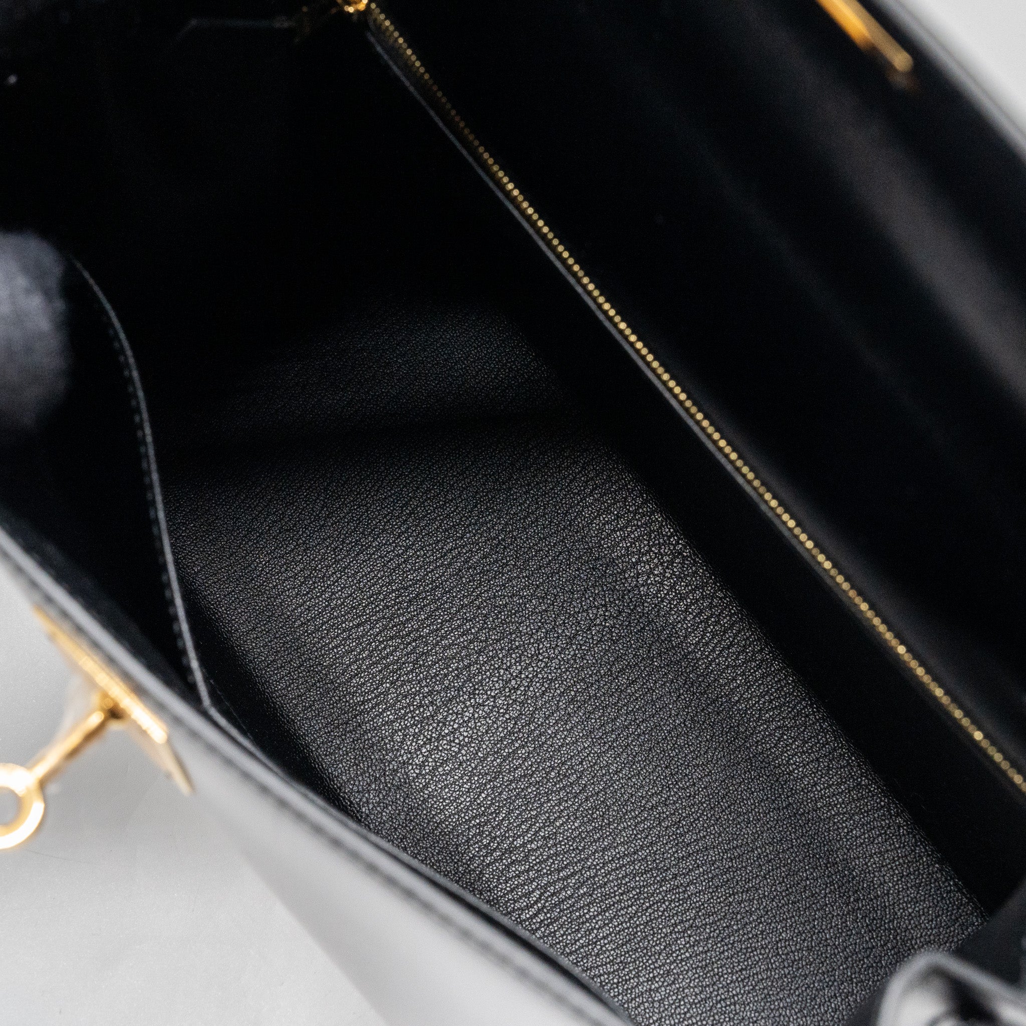 kelly-28-box-black