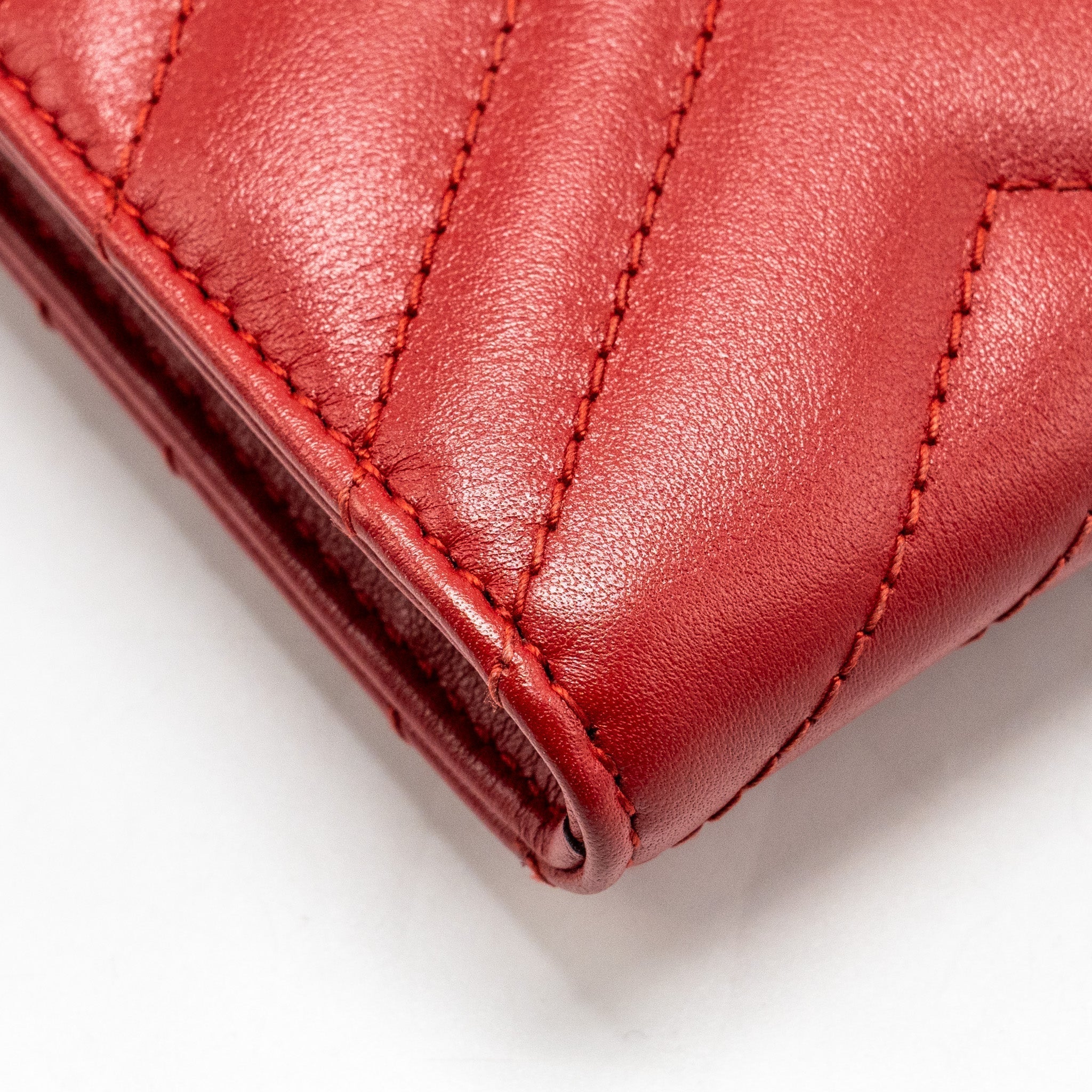 gucci-marmont-flap-wallet-with-chain-calfskin-red-ghw