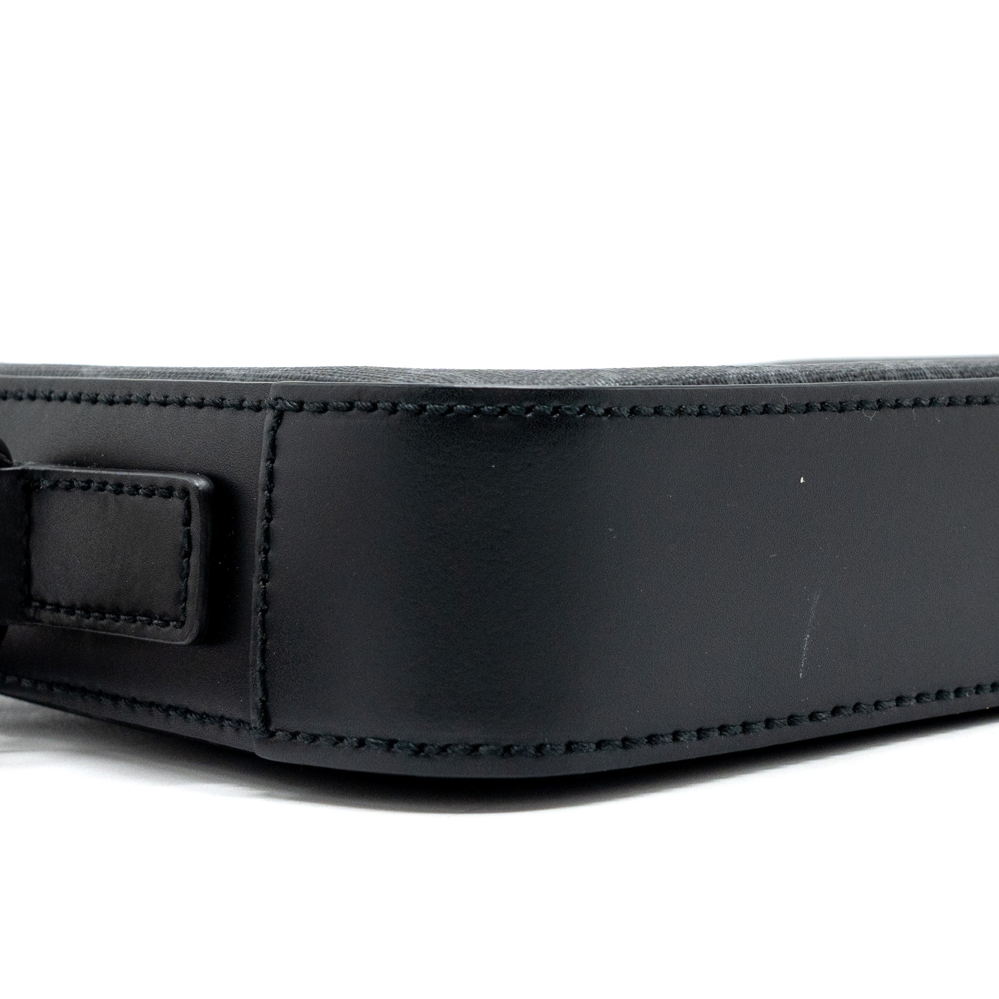 gucci-clutch-gg-supreme-canvas-black-shw