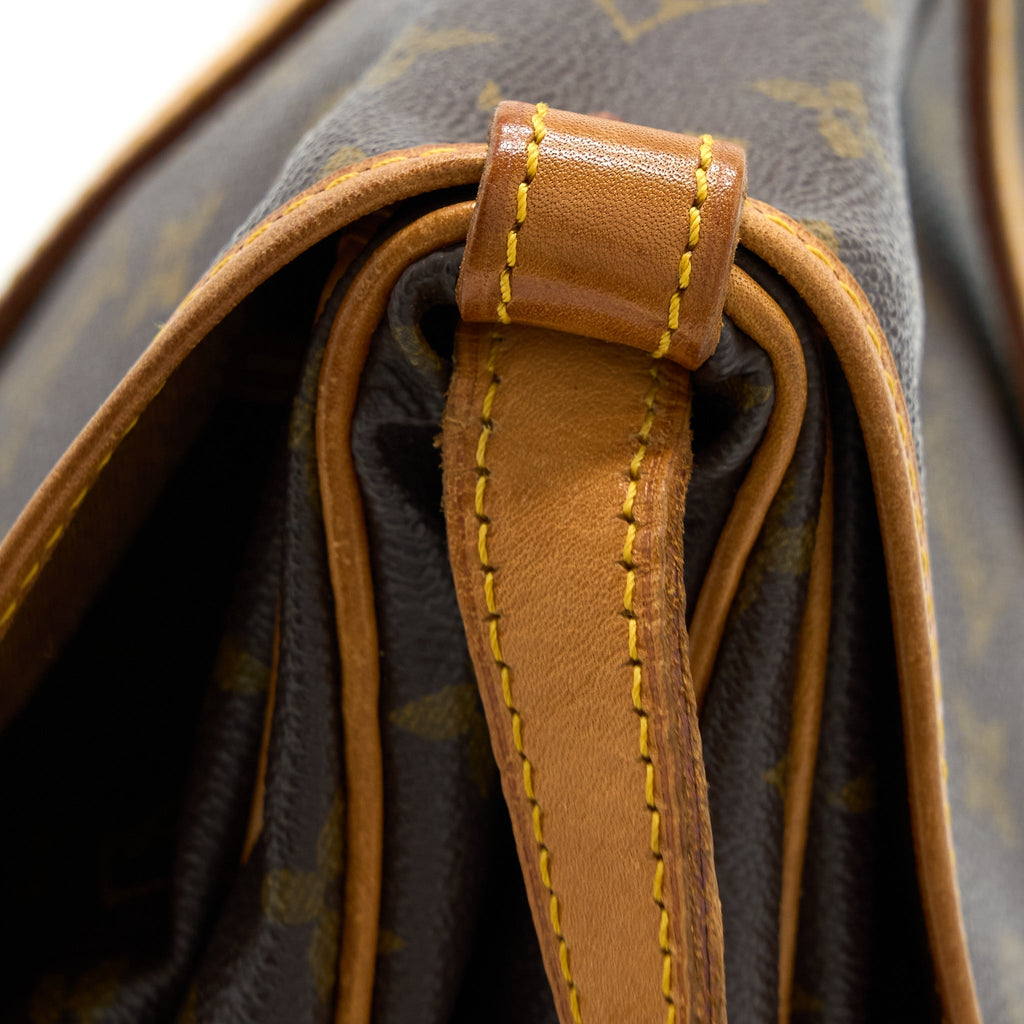 louis-vuitton-vintage-saumur-cloth-crossbody-bag-monogram-canvas-ghw
