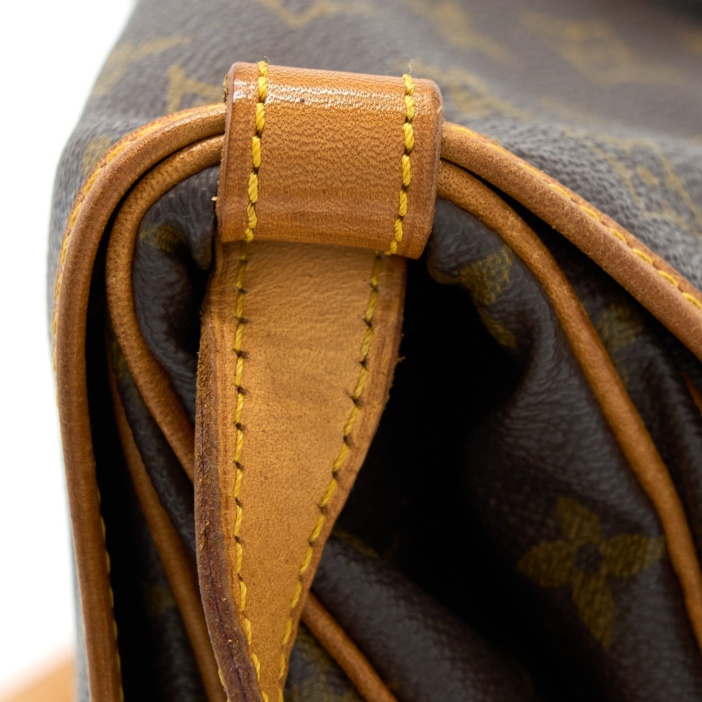 louis-vuitton-vintage-saumur-cloth-crossbody-bag-monogram-canvas-ghw