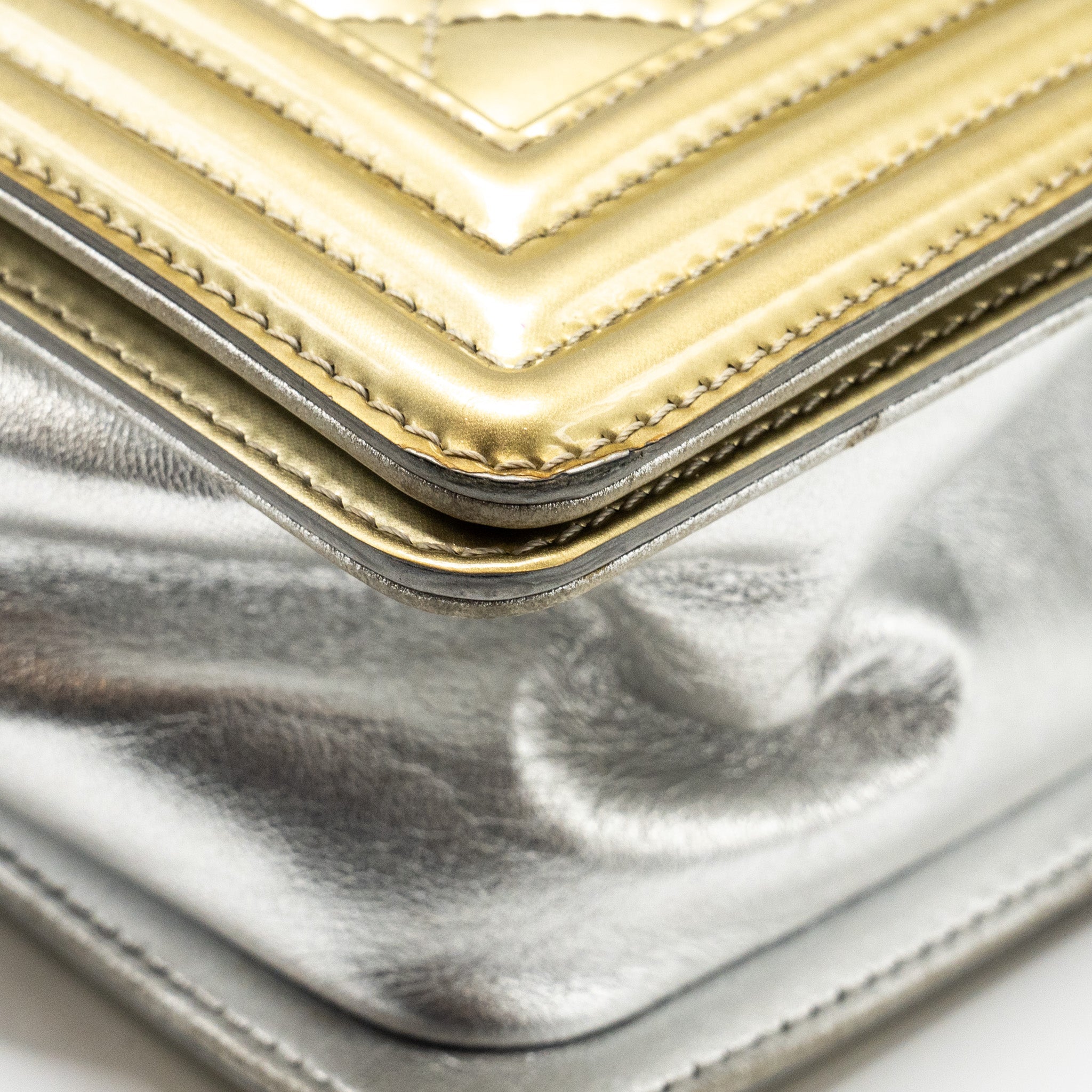 chanel-medium-boy-bag-patent-leather-light-gold-silver-shw