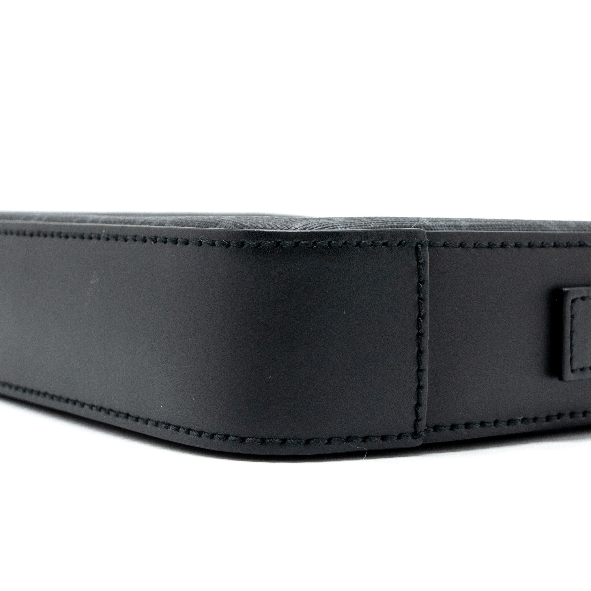 gucci-clutch-gg-supreme-canvas-black-shw