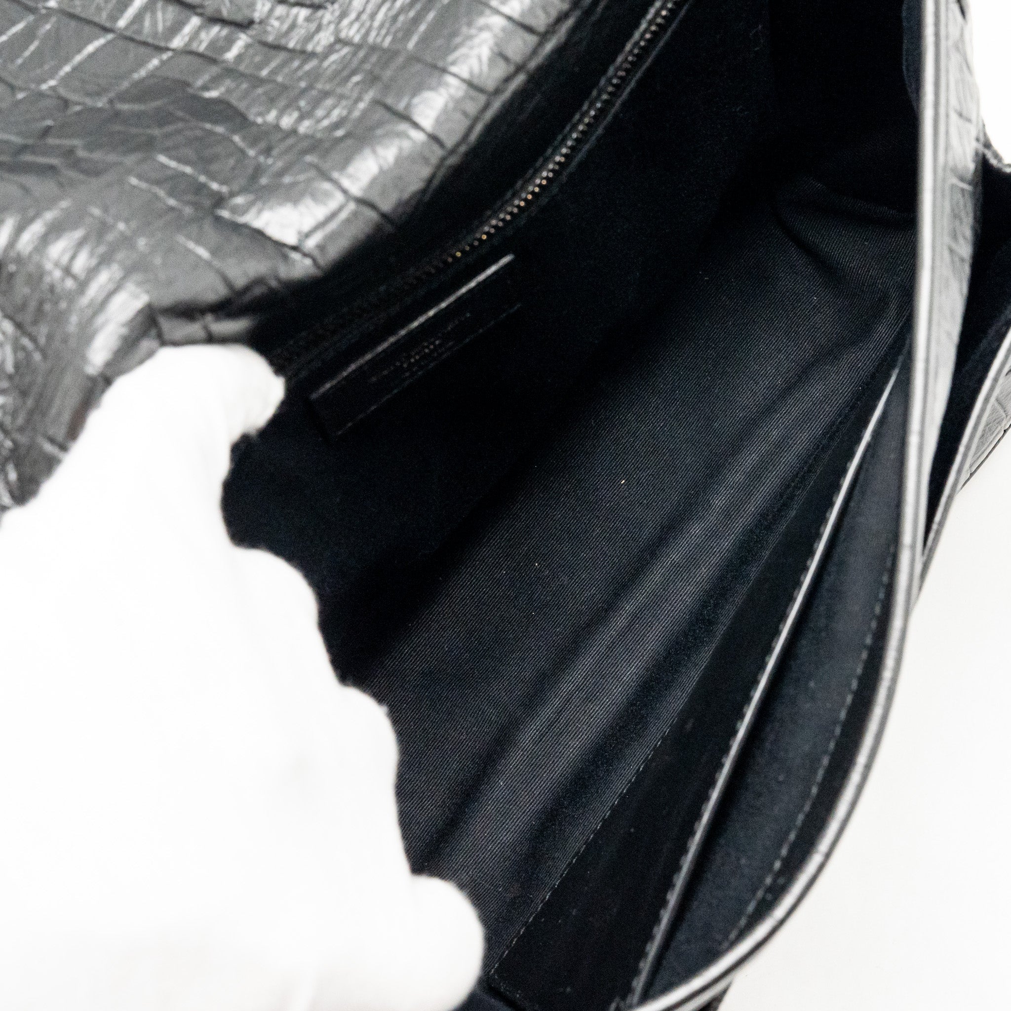saint-laurent-ysl-medium-niki-bag-crocodile-embossed-black-calfskin-black-hardware
