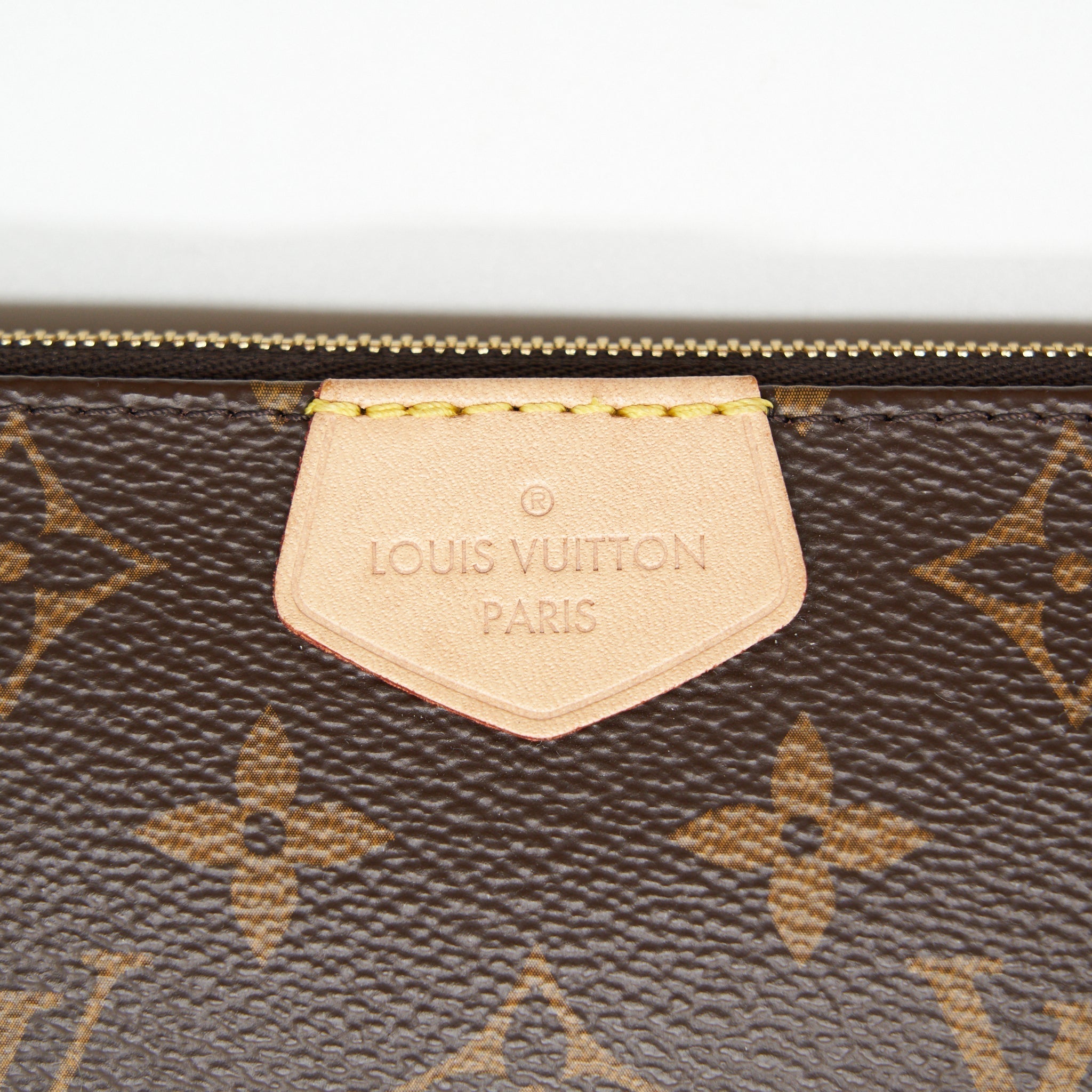 louis-vuitton-multi-pochette-accessories-khaki
