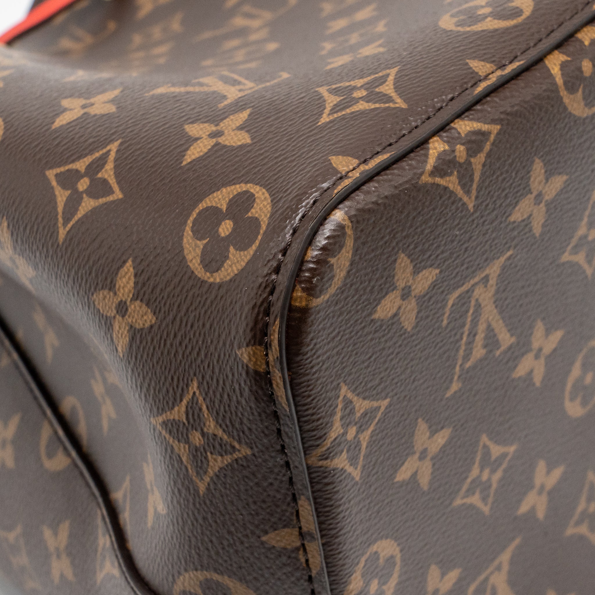 louis-vuitton-neo-noe-monogram-canvas-red-ghw-1