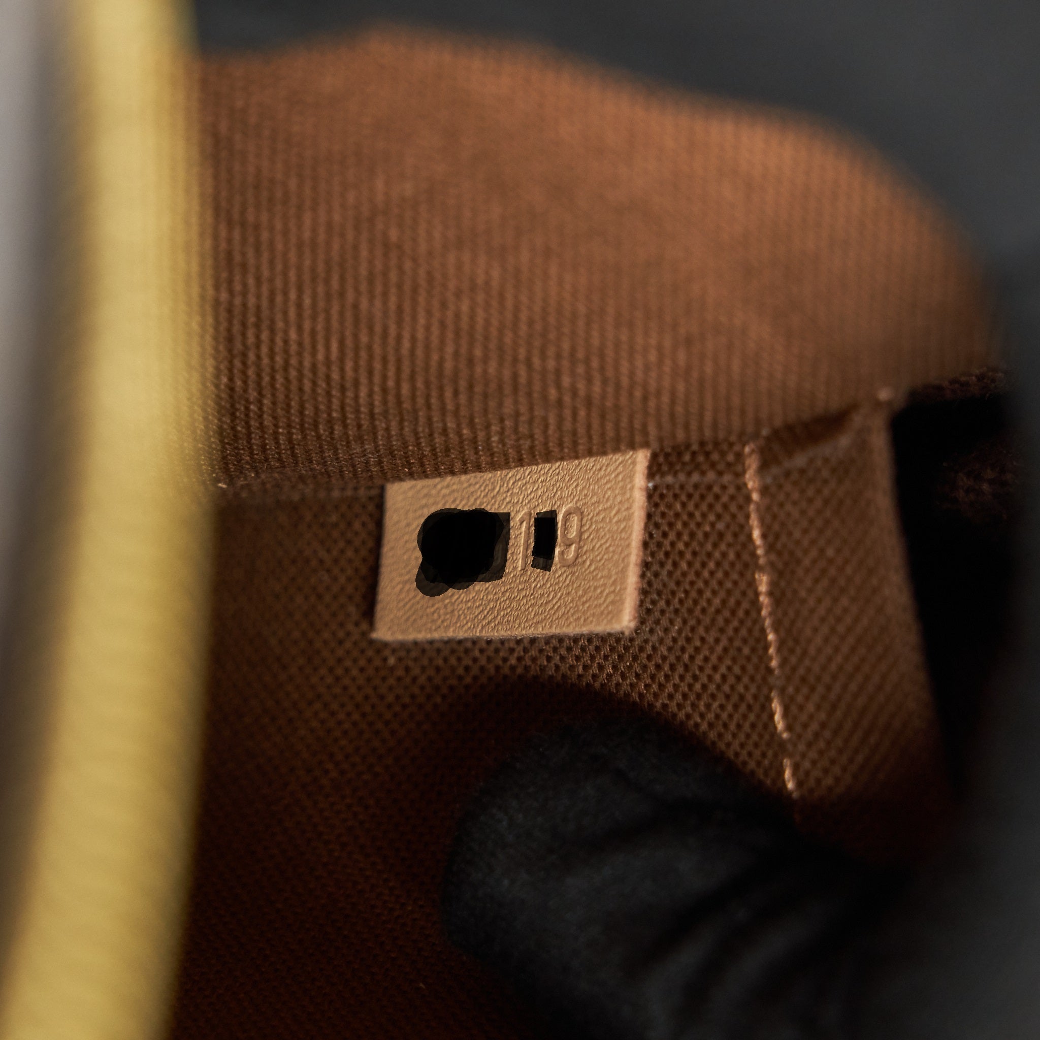 louis-vuitton-multi-pochette-accessories-khaki
