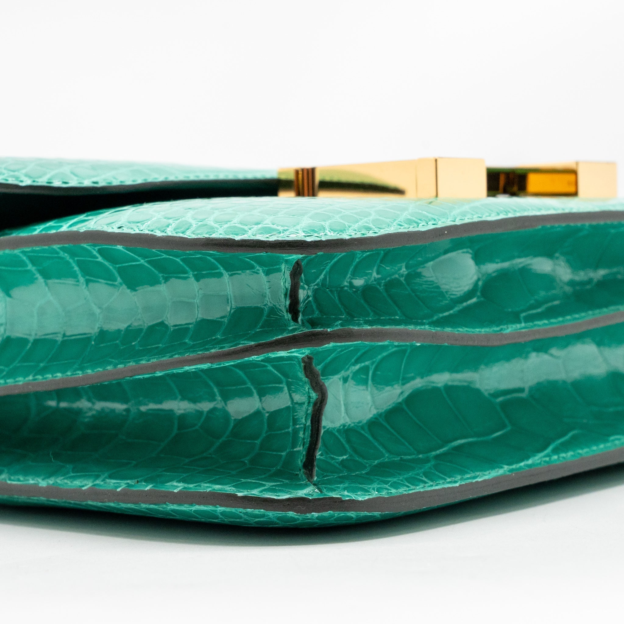 hermes-mini-constance-shiny-alligator-mississippiensis-vert-jade-ghw-stamp-u