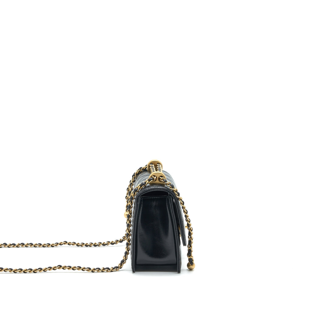 chanel-21a-gold-crush-mini-flap-bag-calfskin-black-ghw