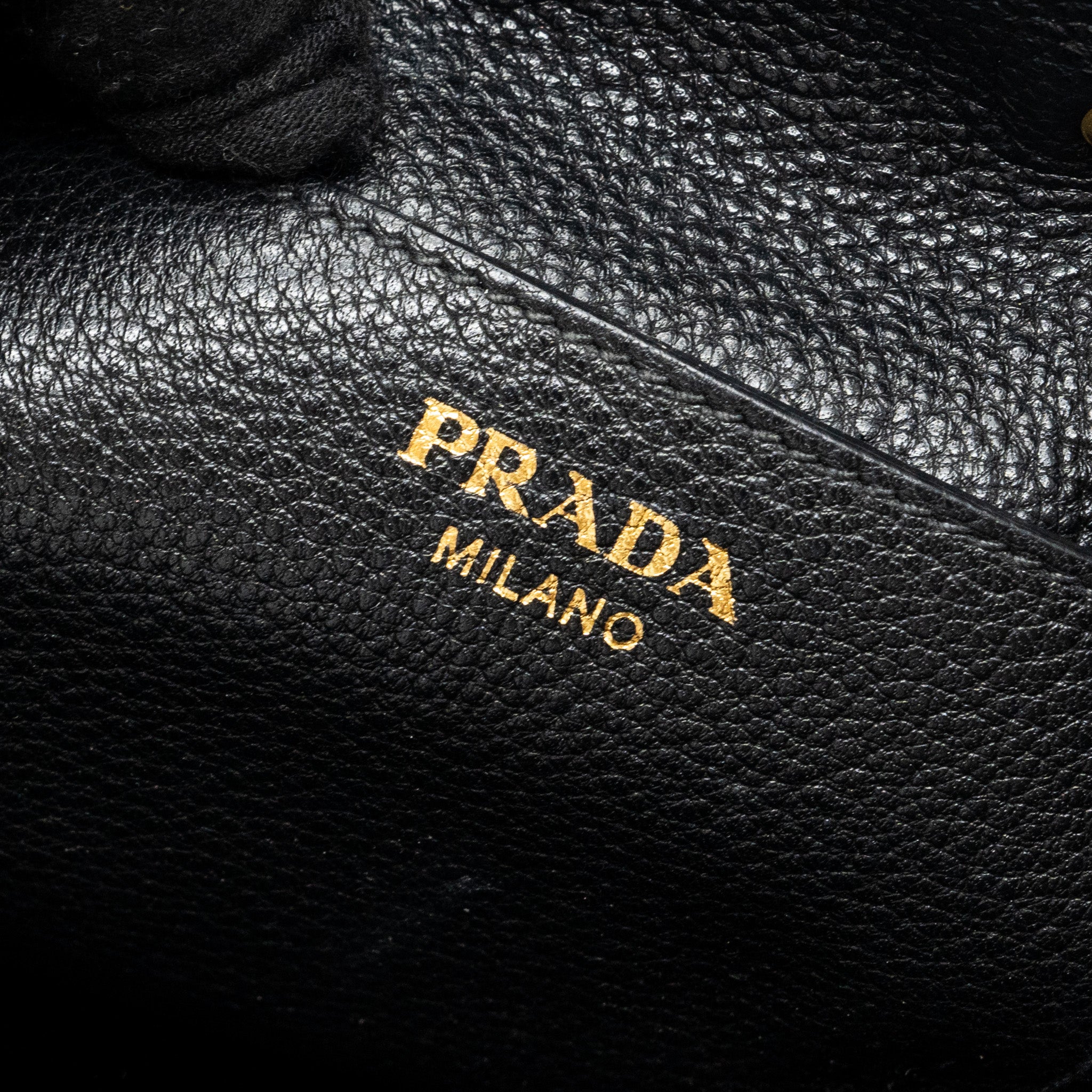 prada-secchiello-bucket-bag-grained-calfskin-black-ghw
