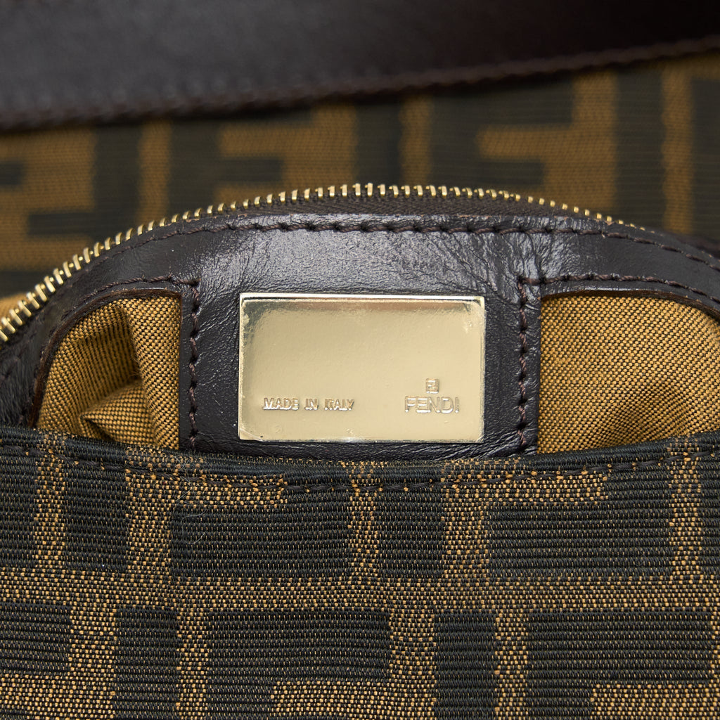 fendi-zuuca-chef-flap-bag-canvas-ghw