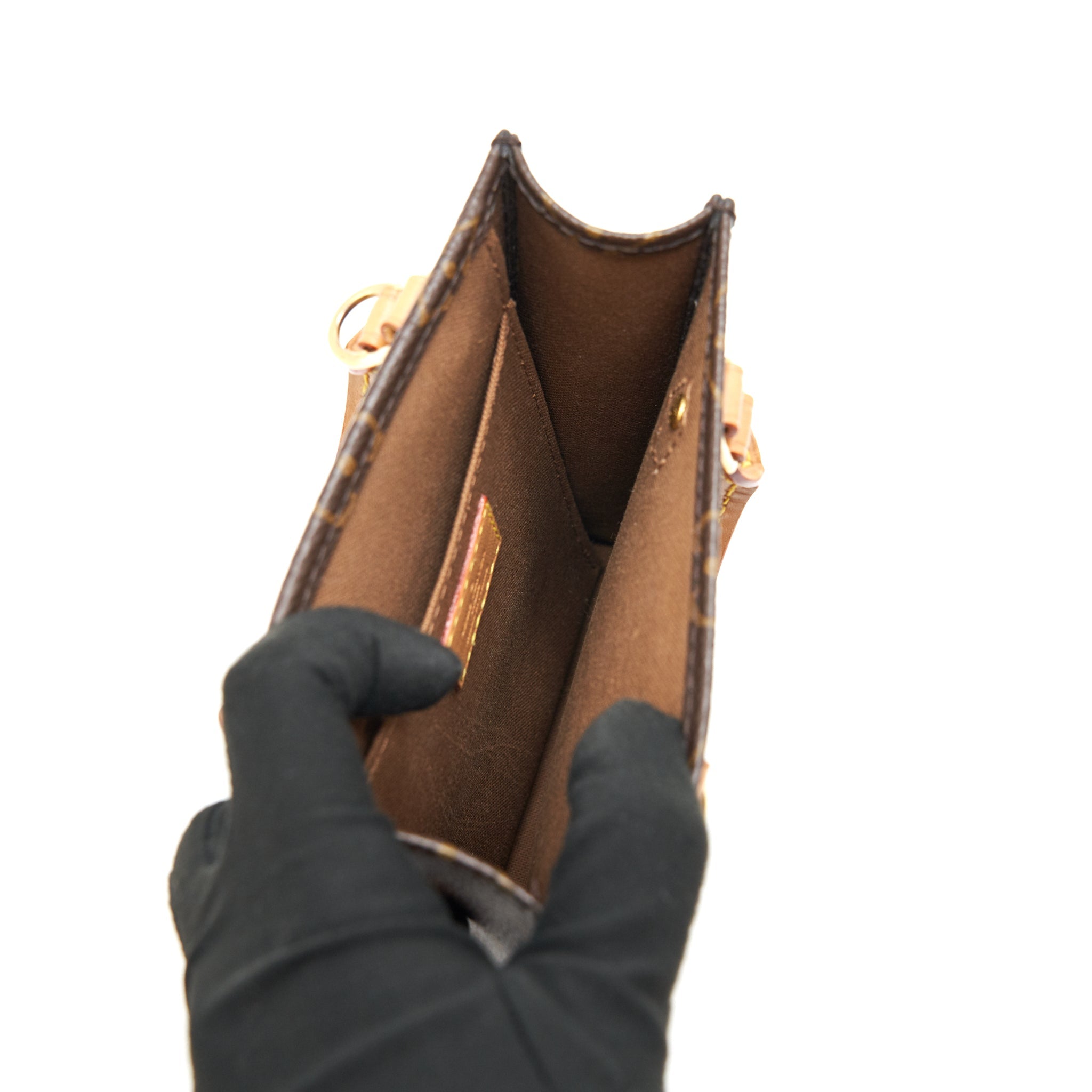 louis-vuitton-monogram-canvas-petit-sac-plat
