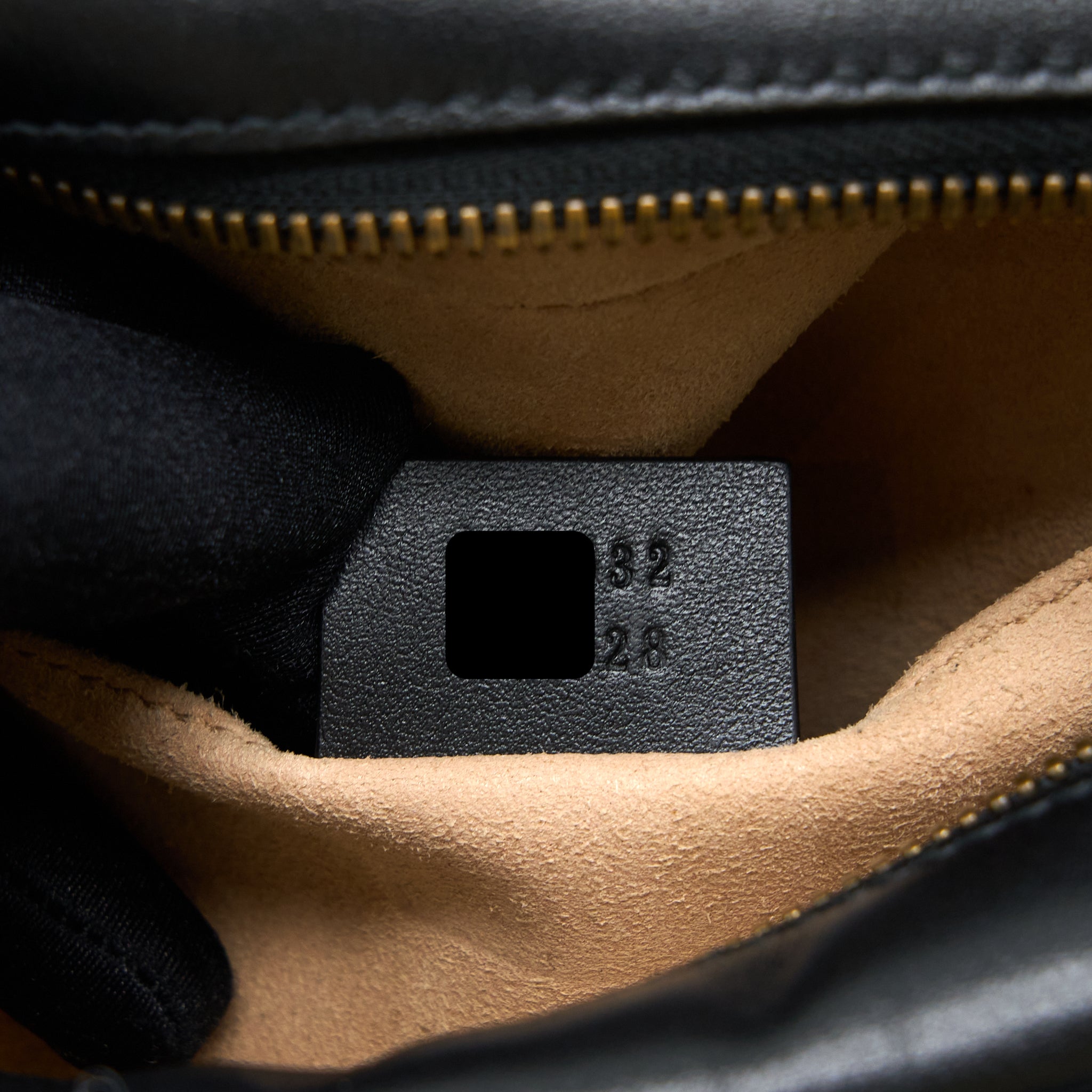 gucci-gg-marmont-camera-shoulder-bag-calfskin-black-brushed-ghw