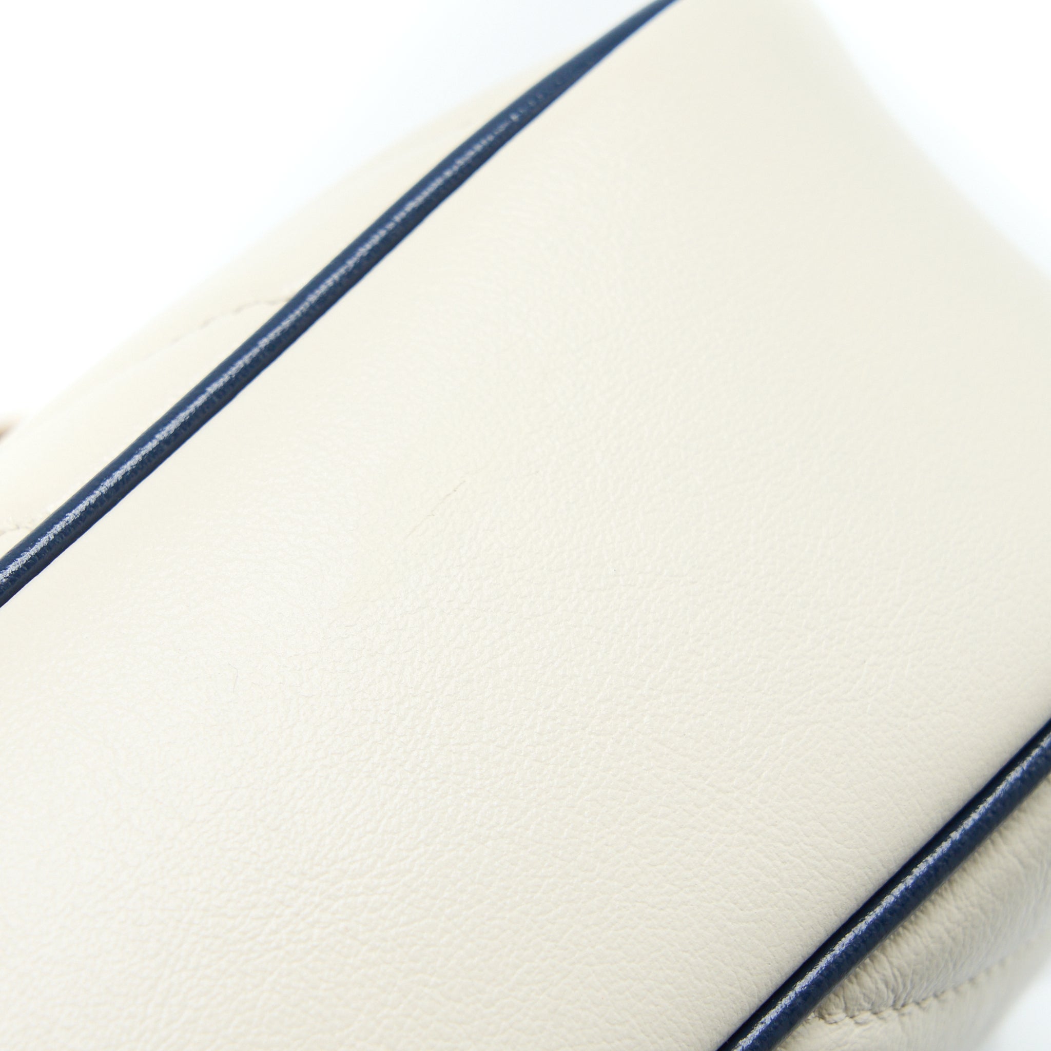 gucci-marmont-camera-bag-white-aged-calfskin-ghw