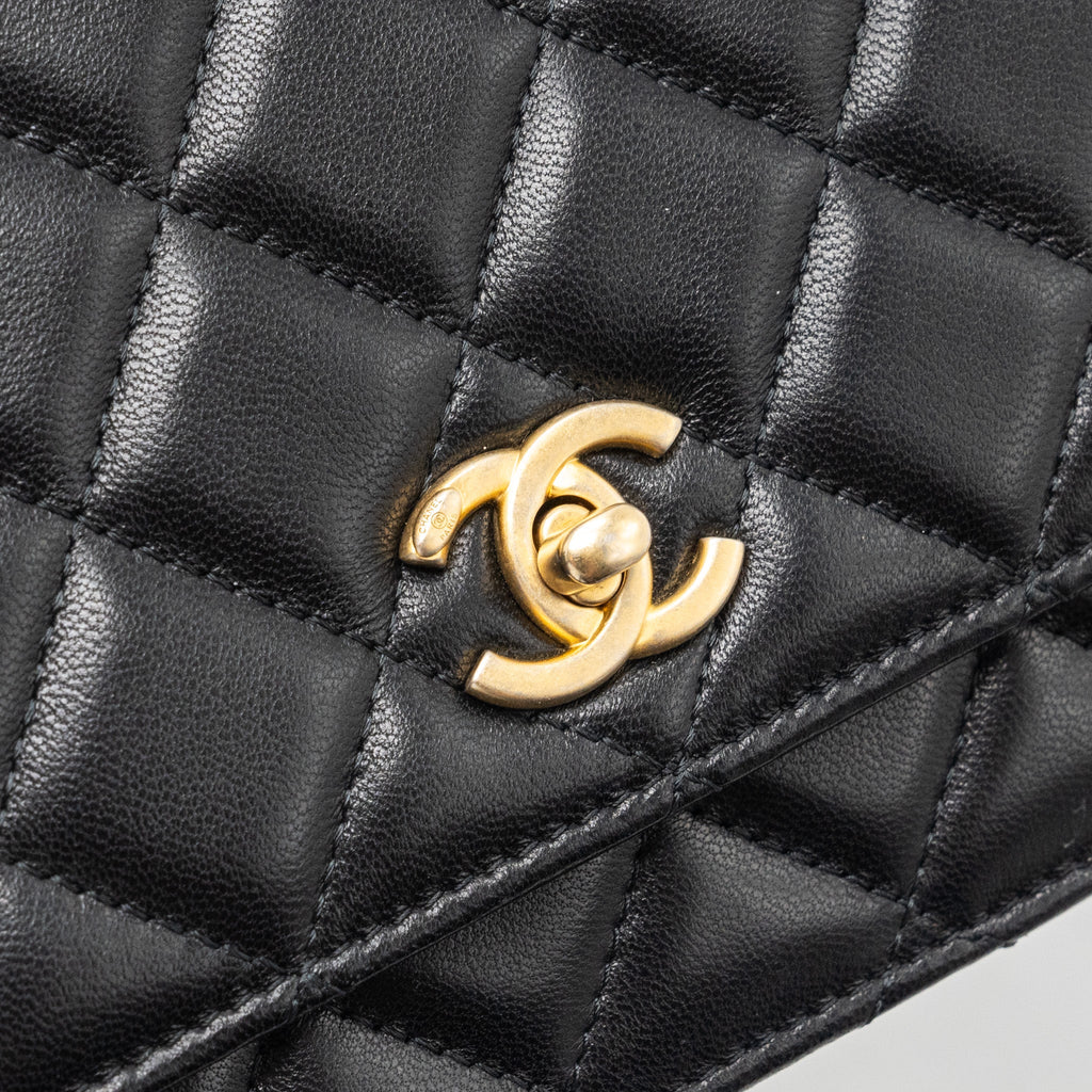 chanel-pearl-crush-wallet-on-chain-lambskin-black-ghw-2