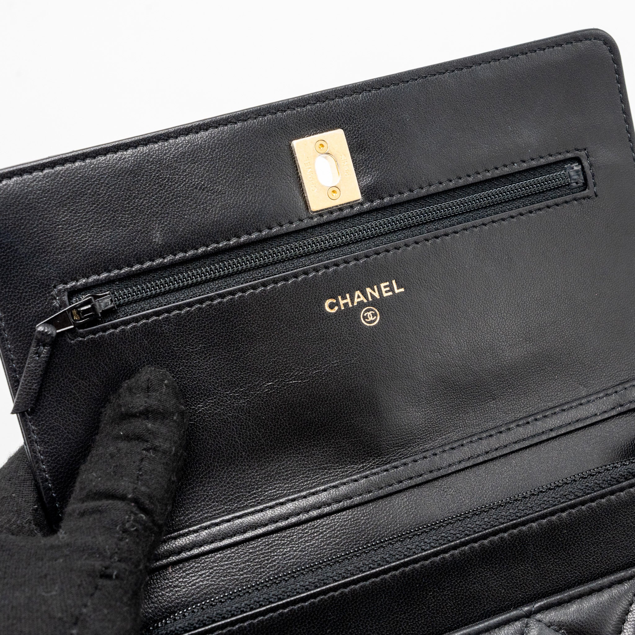 chanel-pearl-crush-wallet-on-chain-lambskin-black-ghw-2
