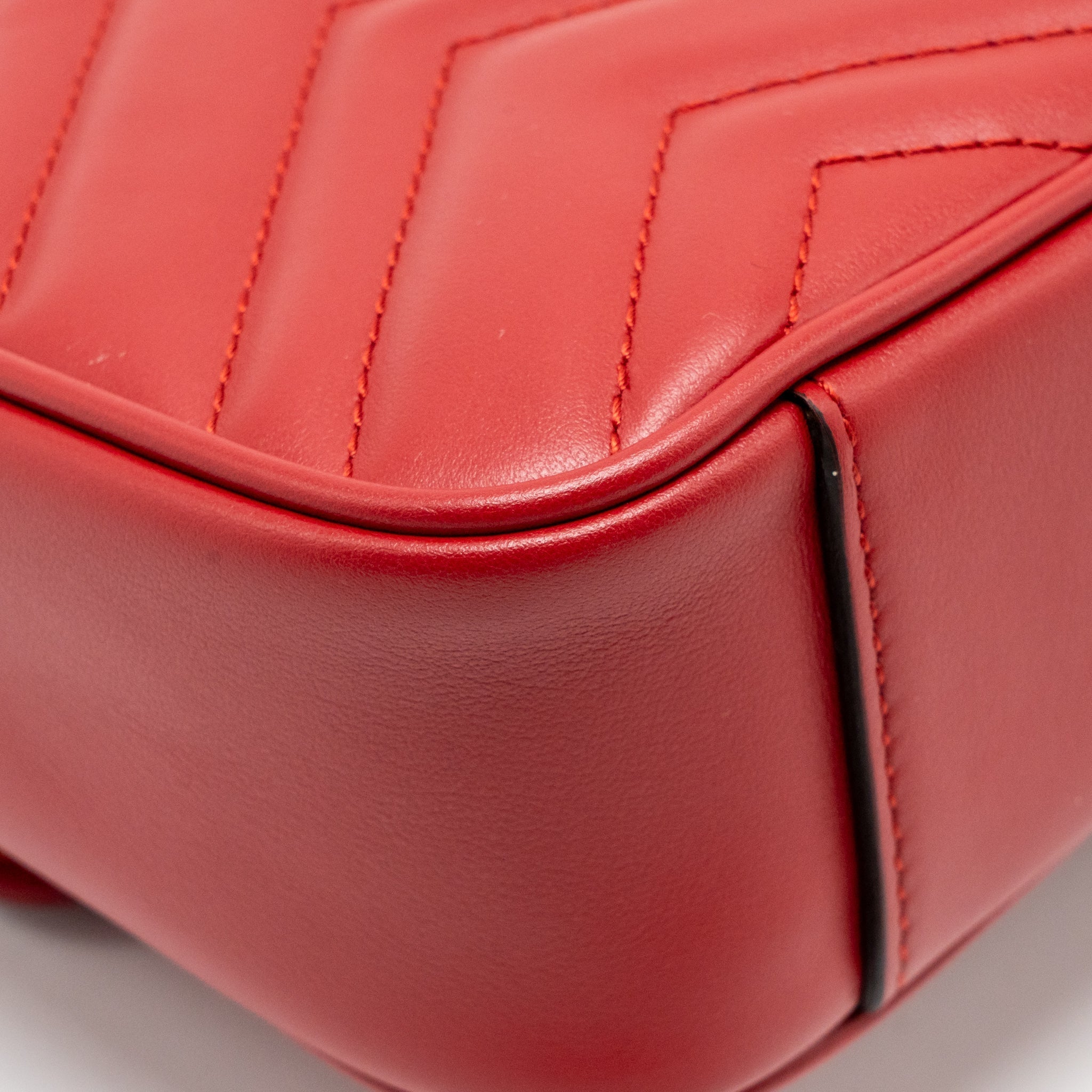 gucci-small-gg-marmont-shoulder-bag-calfskin-red-brushed-ghw-copy