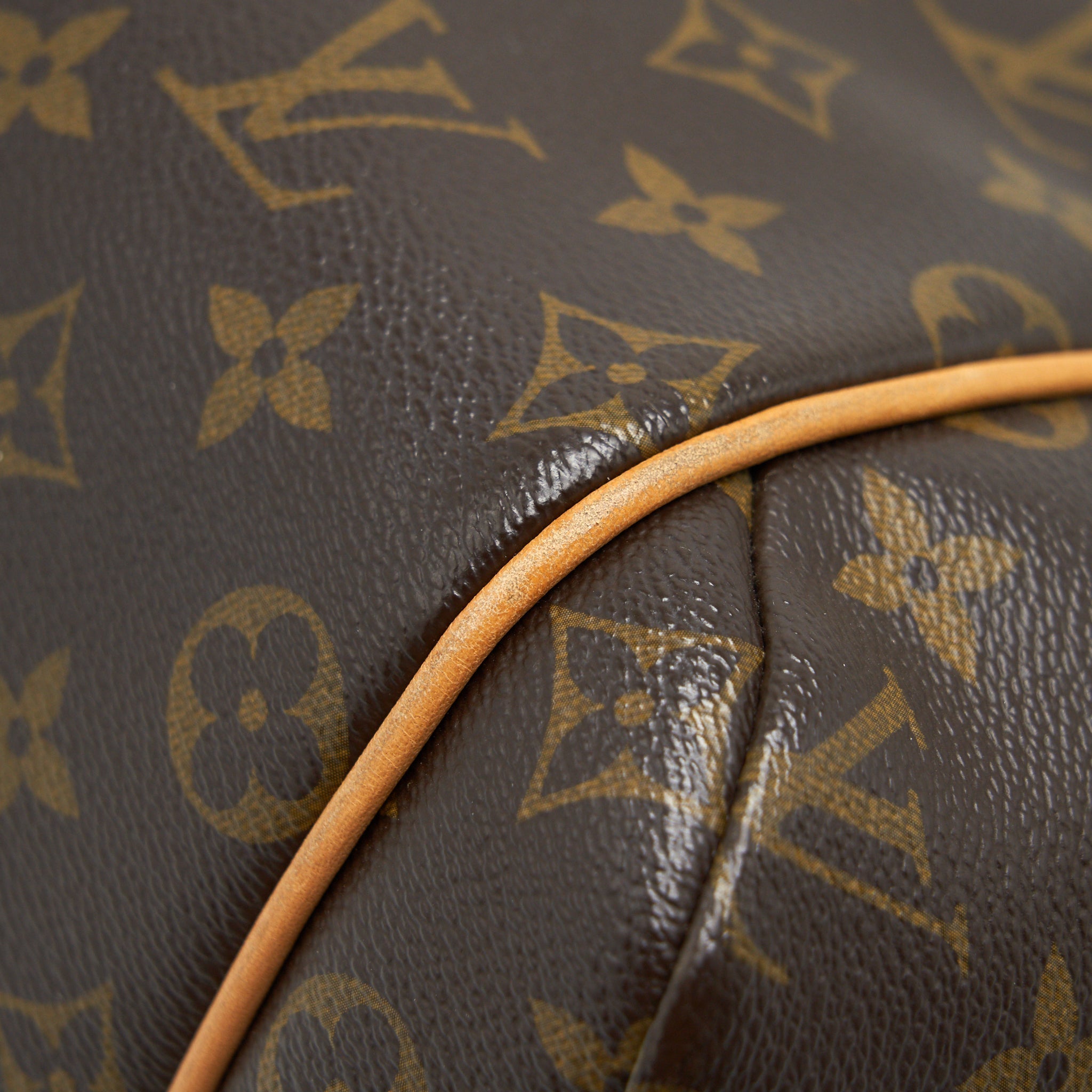 louis-vuitton-monogram-canvas-totally-mm