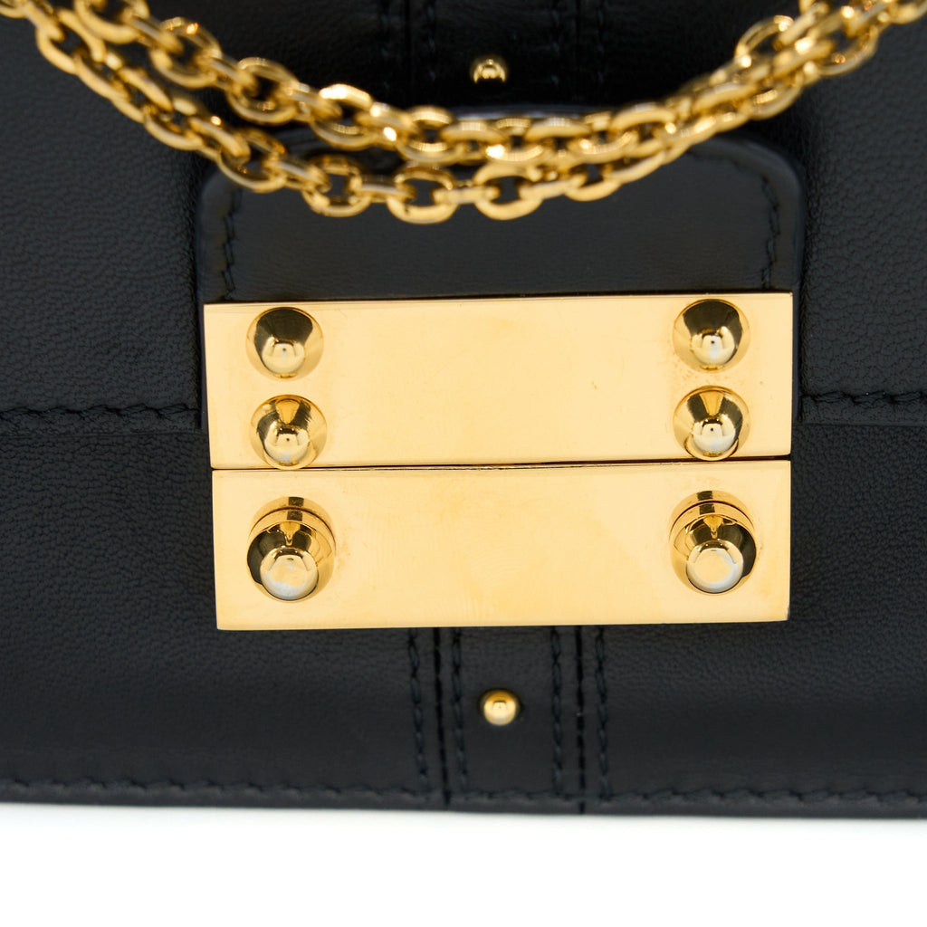 valentino-rockstud-flap-bag-lambskin-black-ghw