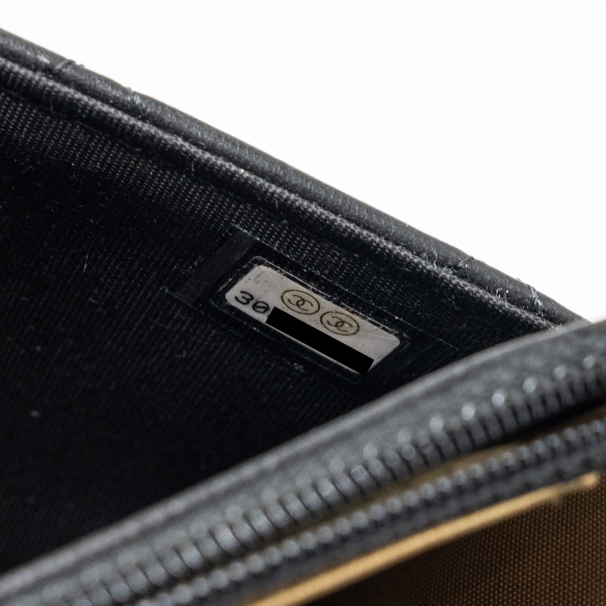 chanel-pearl-crush-wallet-on-chain-lambskin-black-ghw-2