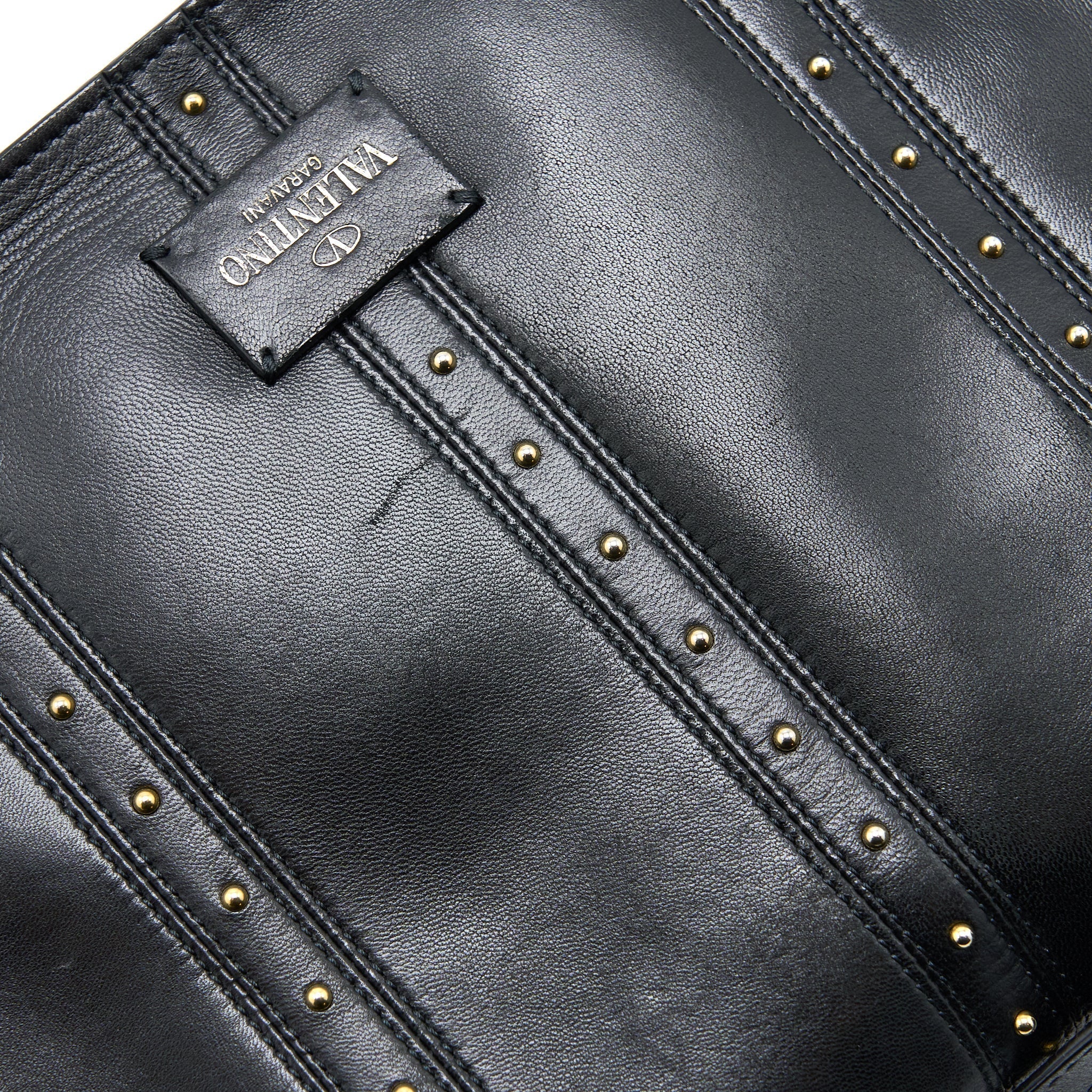 valentino-rockstud-flap-bag-lambskin-black-ghw