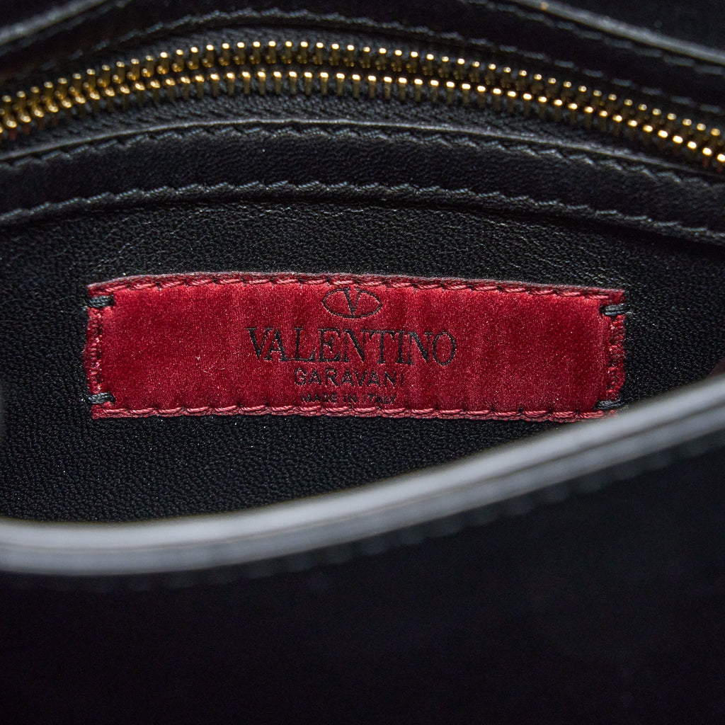 valentino-rockstud-flap-bag-lambskin-black-ghw