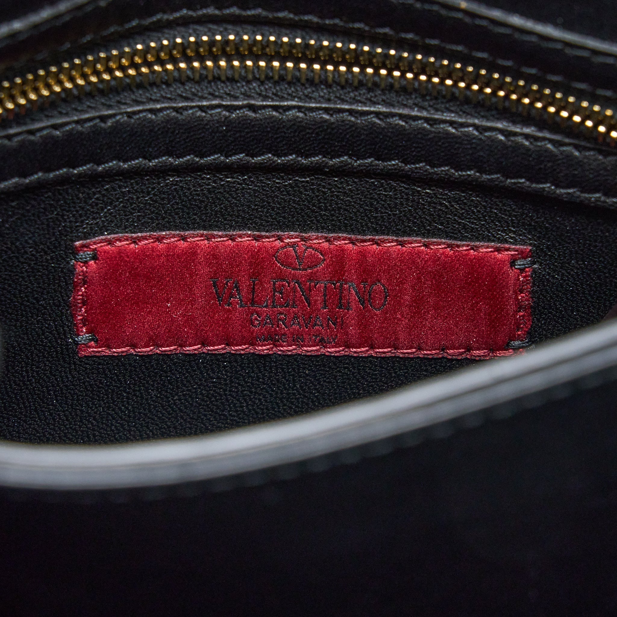 valentino-rockstud-flap-bag-lambskin-black-ghw