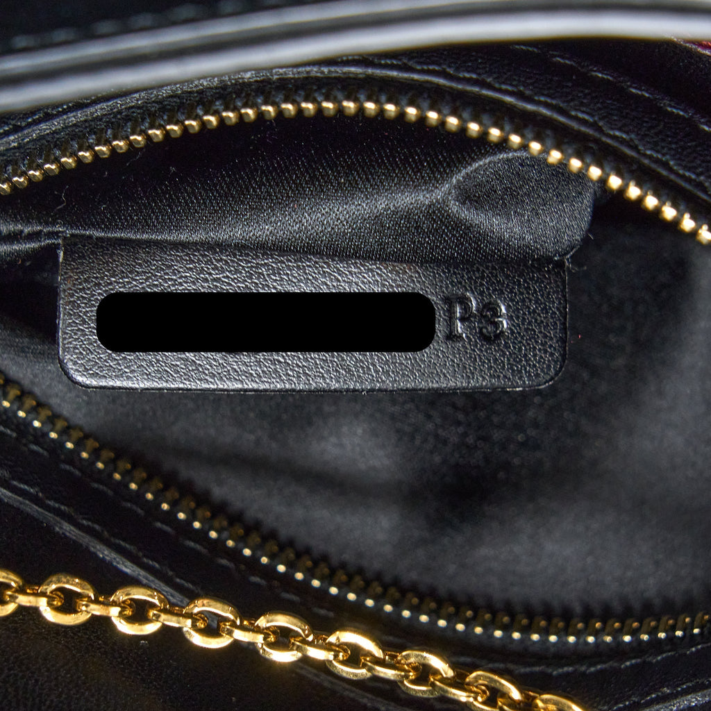 valentino-rockstud-flap-bag-lambskin-black-ghw