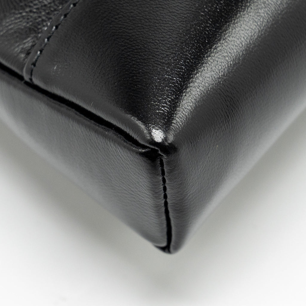 chanel-mini-31-clutch-with-chain-shiny-lambskin-black-lghw-microchip