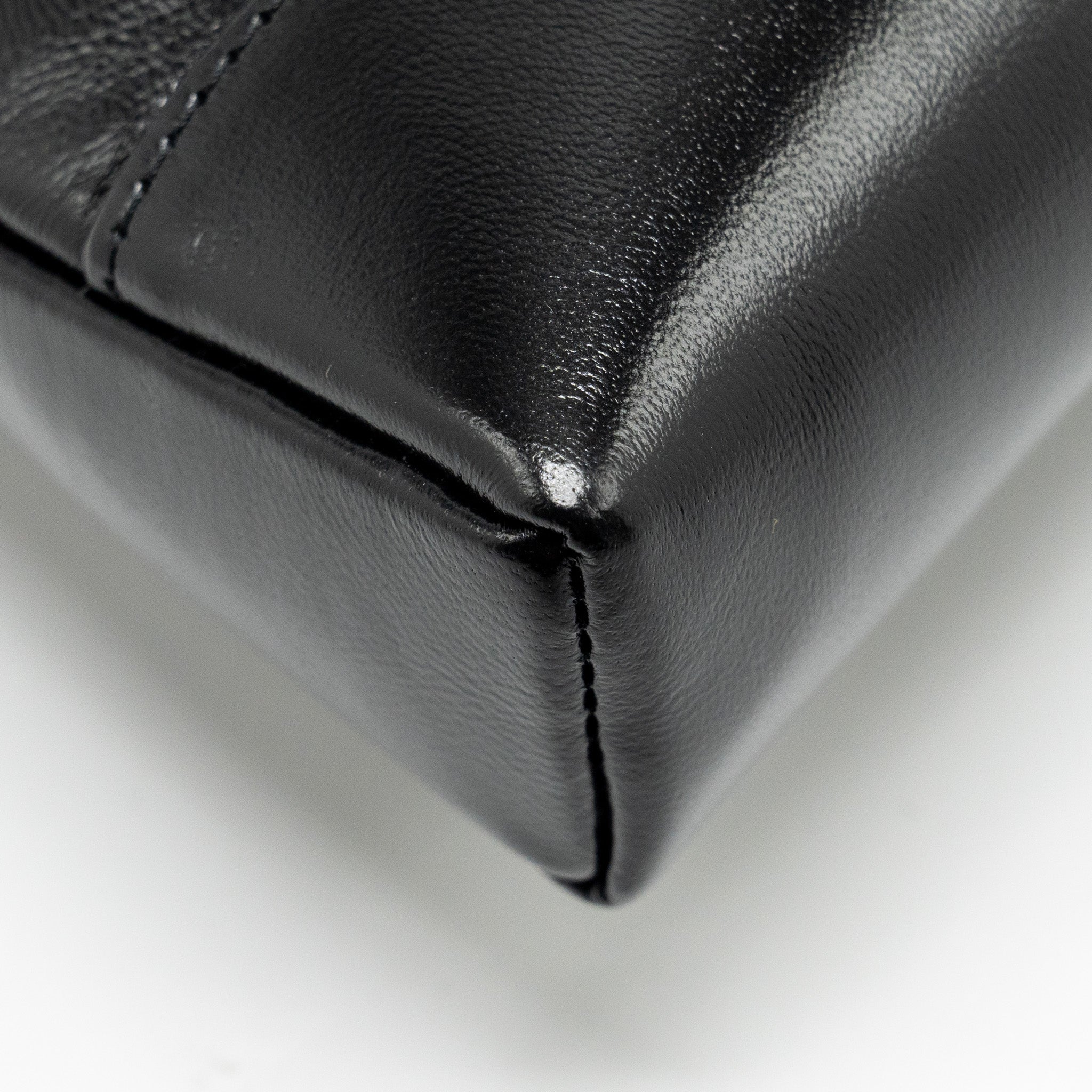 chanel-mini-31-clutch-with-chain-shiny-lambskin-black-lghw-microchip