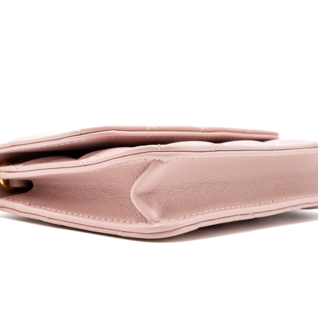 chanel-mini-flap-card-holder-with-chain-limited-edition-lambskin-light-pink-ghw-microchip