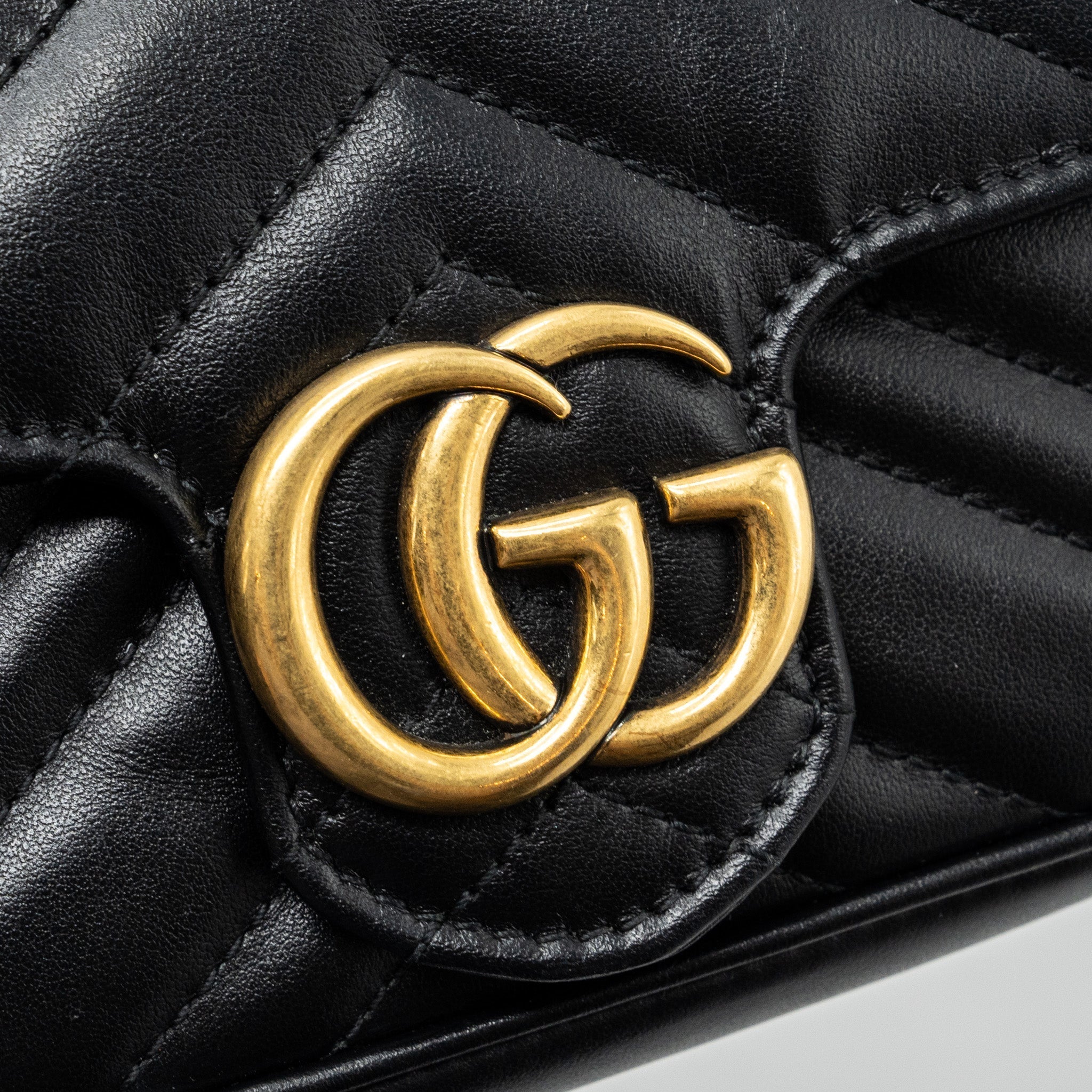 gucci-gg-marmont-super-mini-bag-calfskin-black-ghw-1