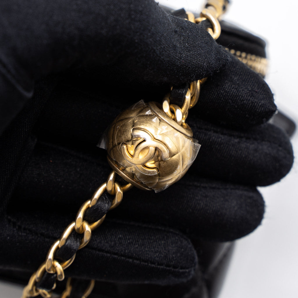 chanel-pearl-crush-mini-vanity-with-chain-lambskin-black-brushed-ghw-microchip