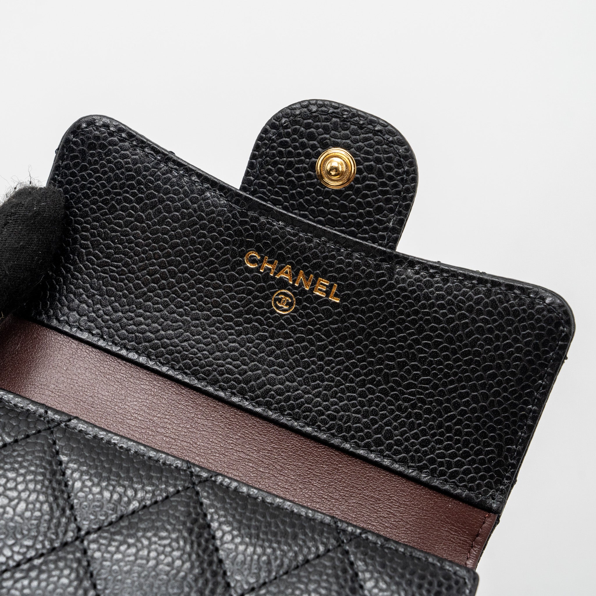 chanel-classic-compact-wallet-caviar-black-ghw-microchip-1