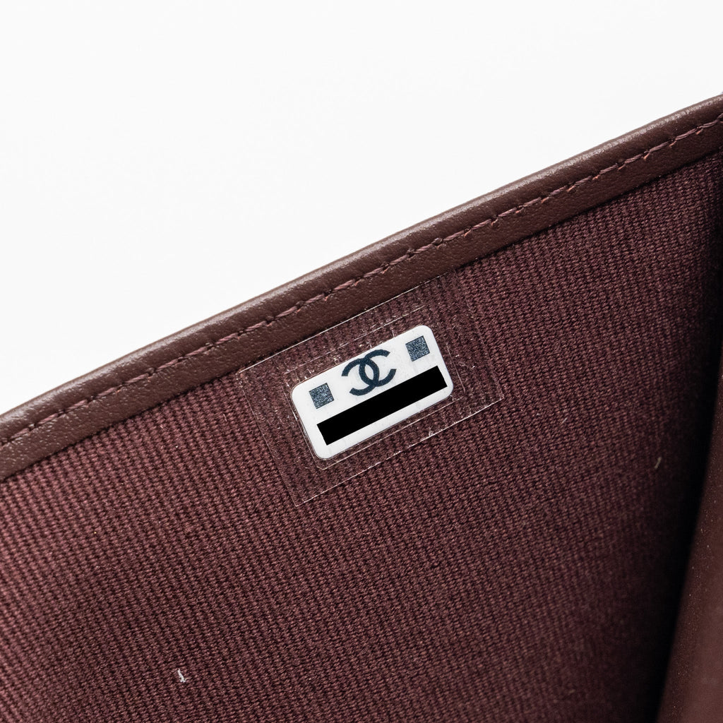 chanel-classic-compact-wallet-caviar-black-ghw-microchip-1