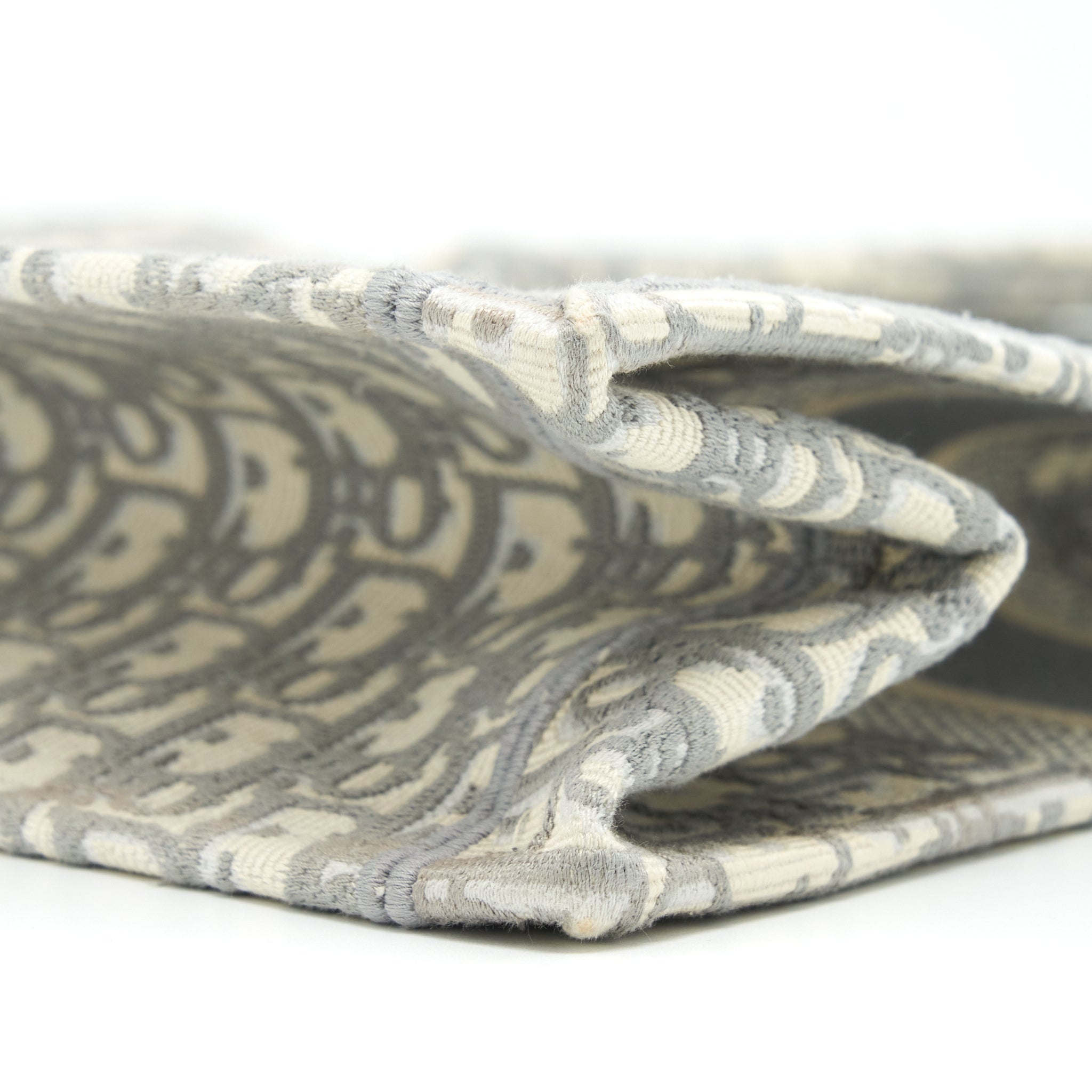 dior-medium-book-tote-grey-oblique-embroidery