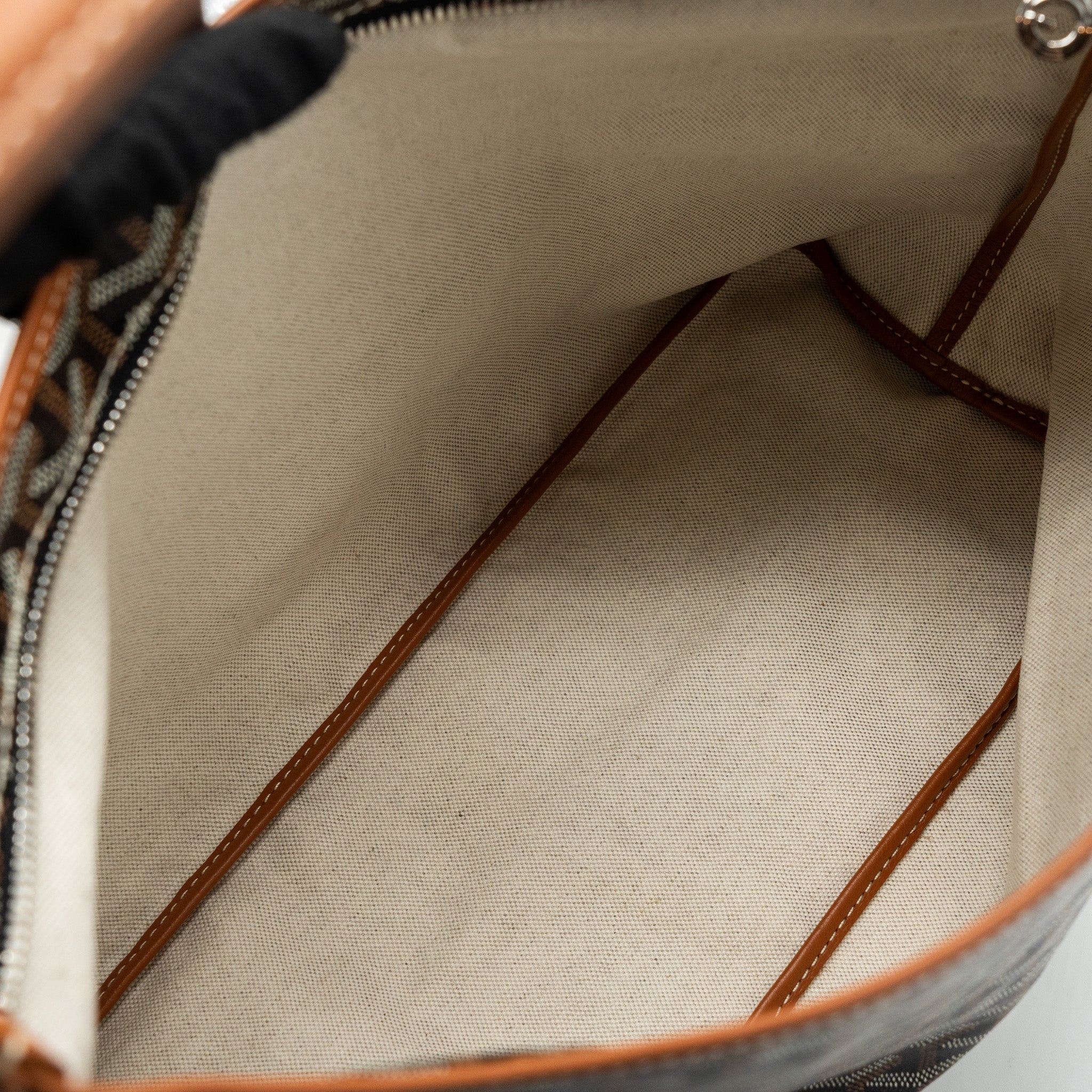 goyard-boheme-hobo-bag-canvas-calfskin-brown-with-necessaries-bag-organizer