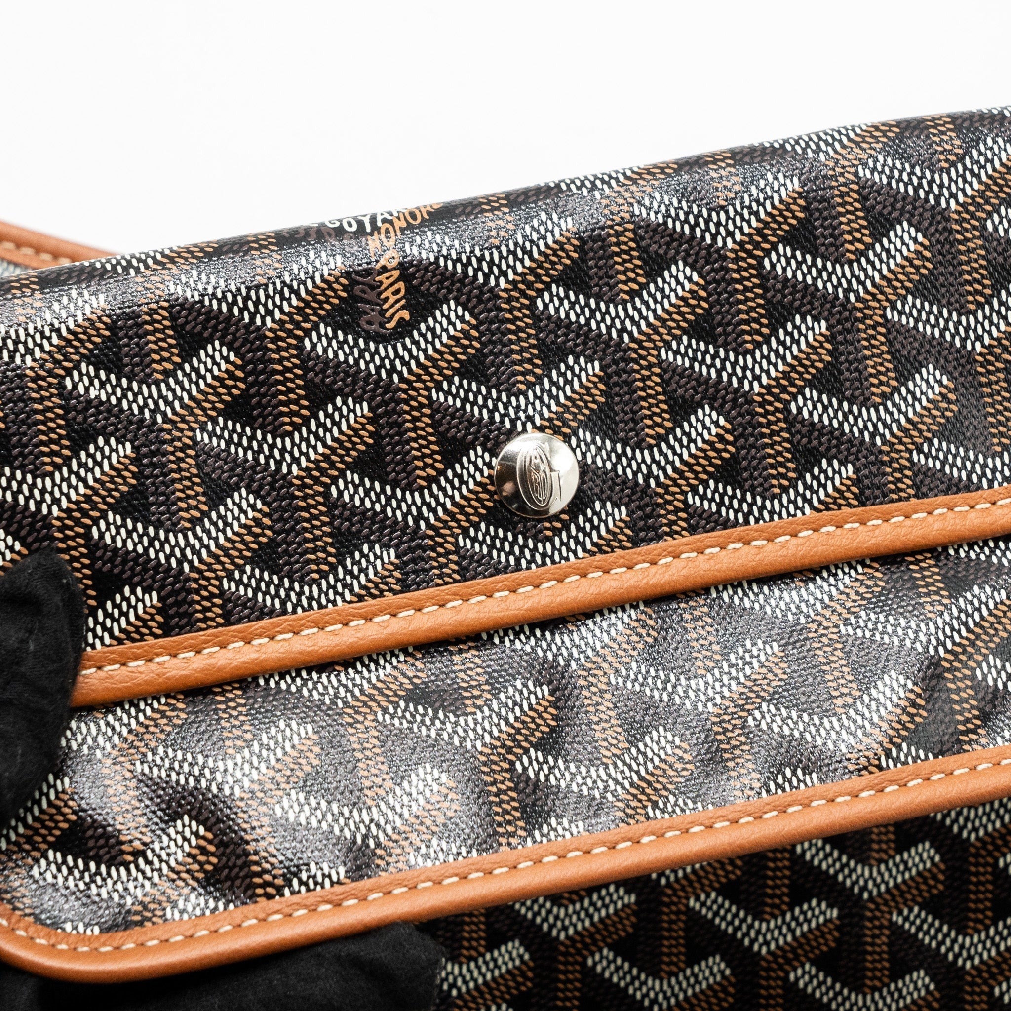 goyard-boheme-hobo-bag-canvas-calfskin-brown-with-necessaries-bag-organizer