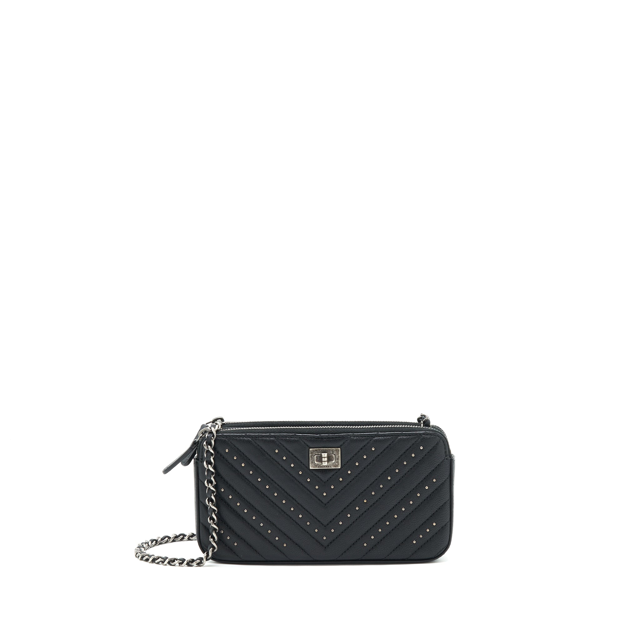 chanel-reissue-wallet-on-chain-black-ruthenium-hardware