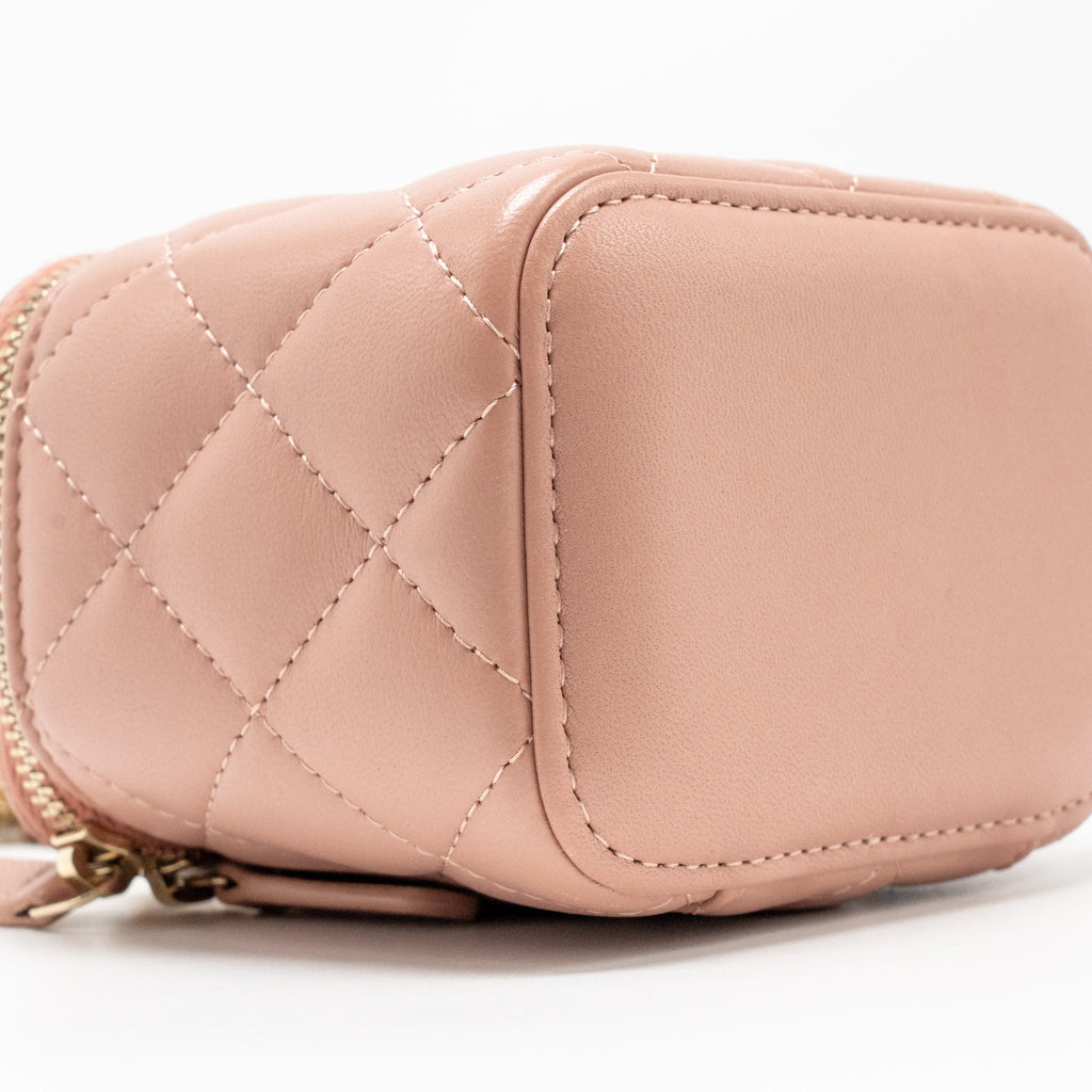 chanel-pearl-crush-mini-vanity-with-chain-lambskin-pink-ghw