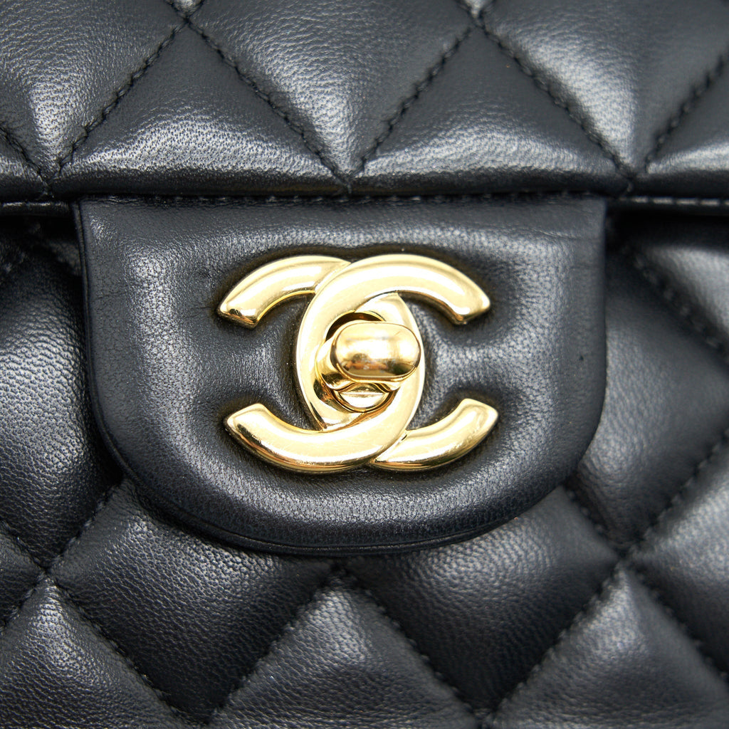 chanel-medium-classic-double-flap-lambskin-black-ghw